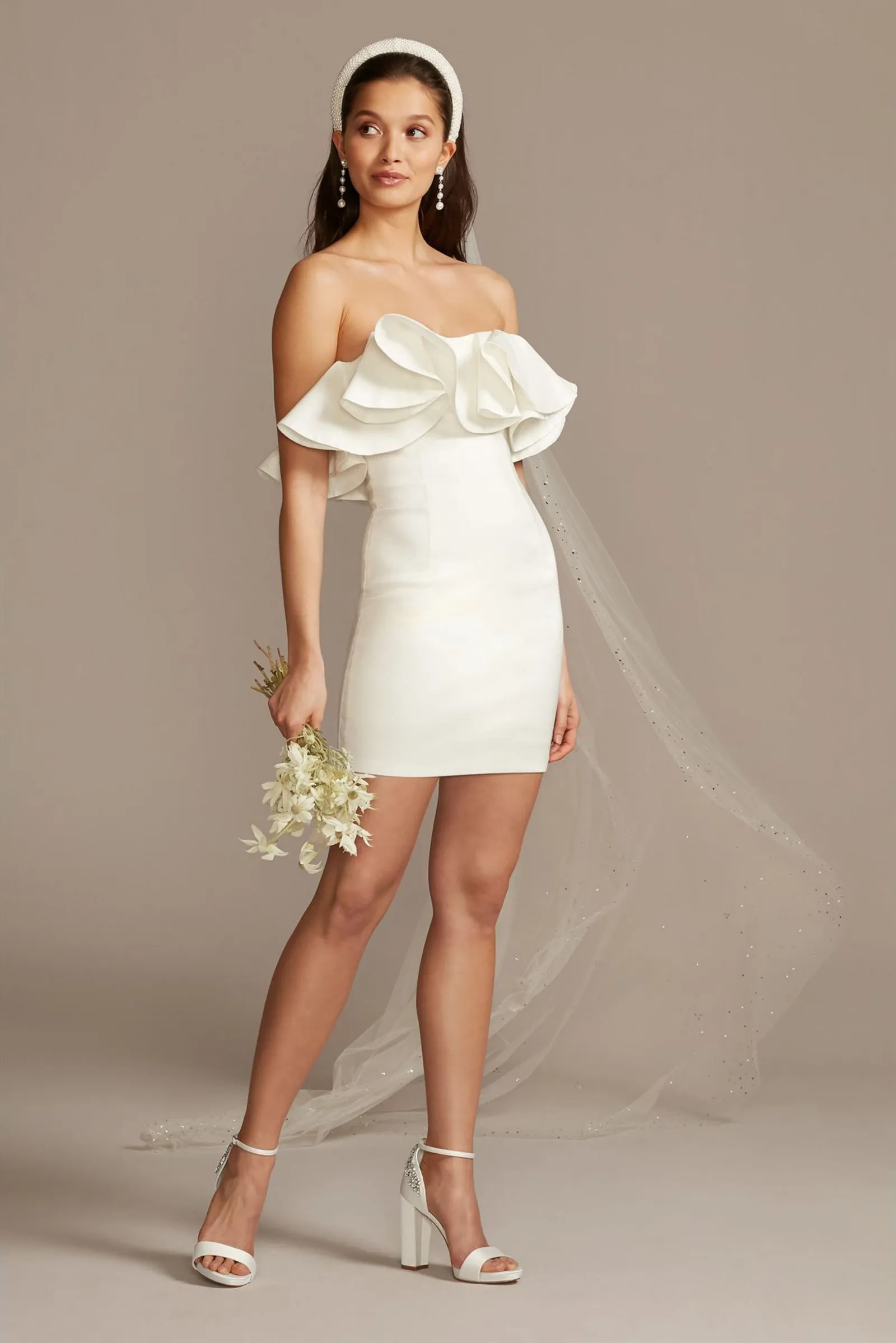 Inspirasi Model Dress Pendek untuk Pernikahan