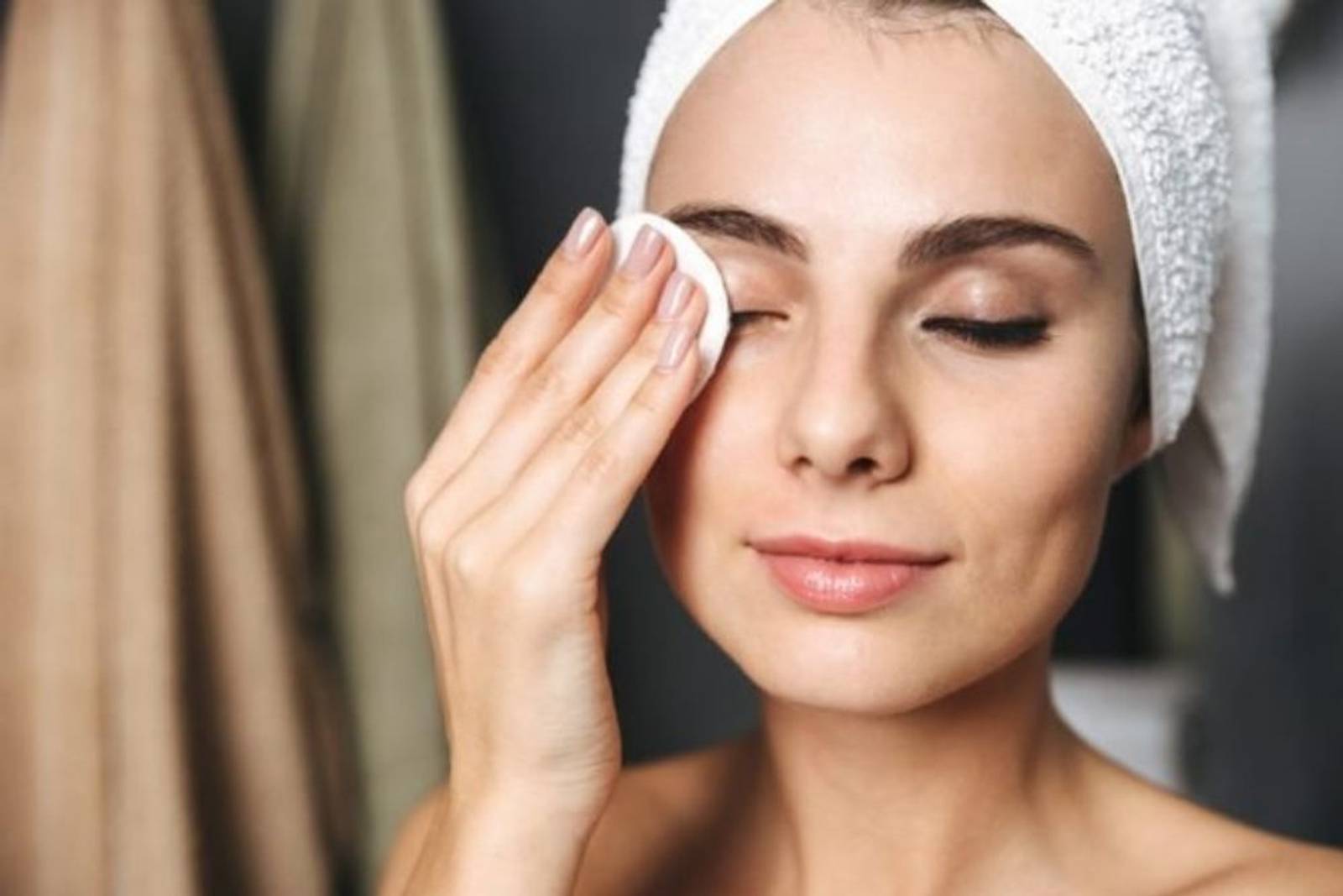 7 Kandungan Skincare yang Dapat Menghidrasi Kulit