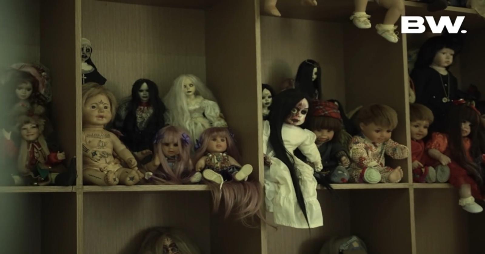 7 Potret Patung dan Boneka Berhantu di Rumah Roy Kiyoshi