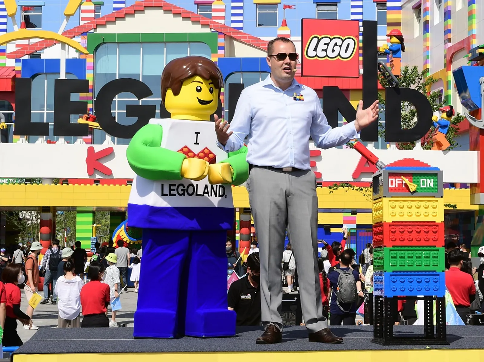 Resmi Dibuka, Legoland Korea Sudah Ramai Pengunjung Sejak Hari Pertama