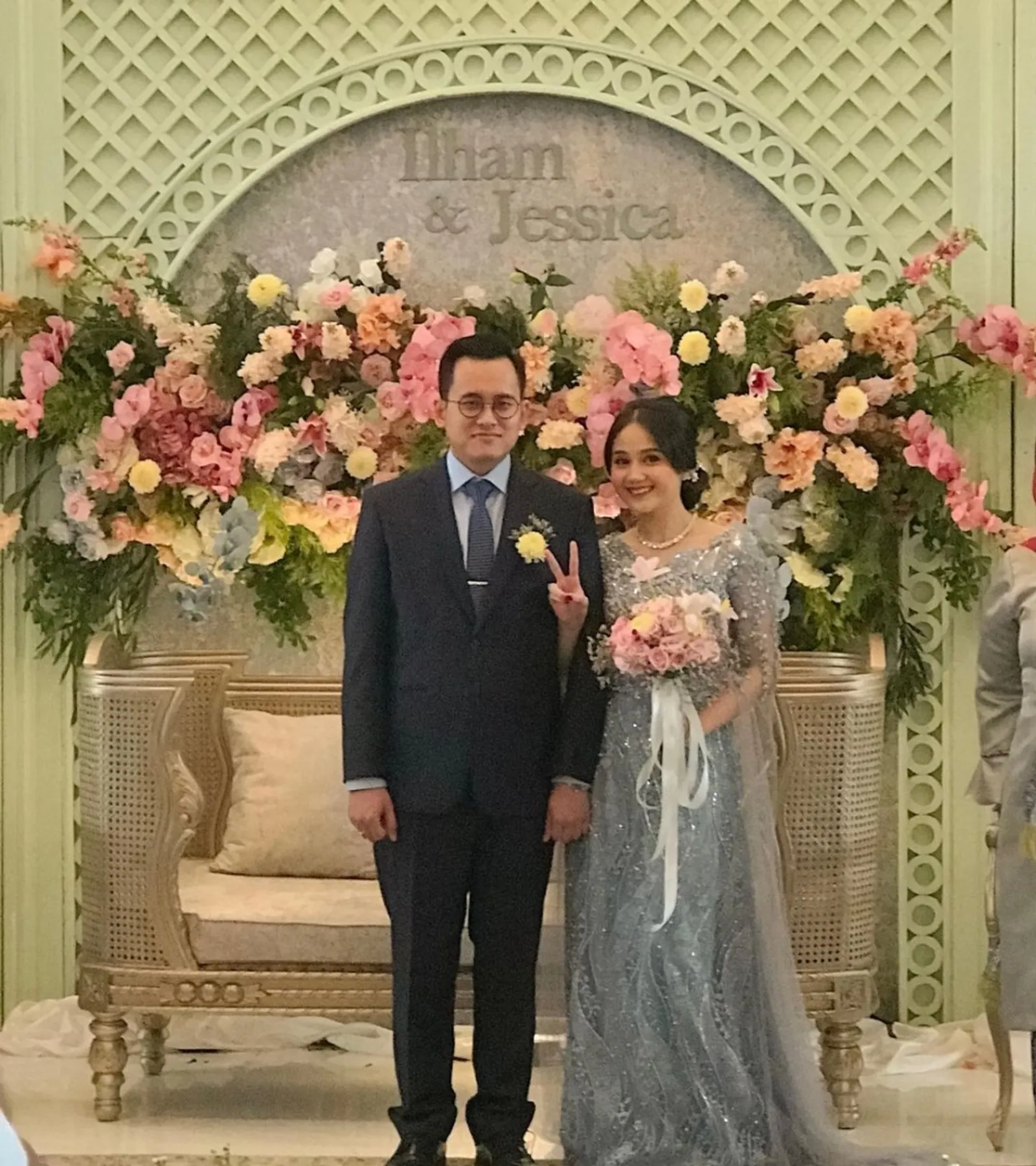 Resmi Menikah, 7 Momen Mesra Jessica Anastasya 'Si Eneng' dan Suami