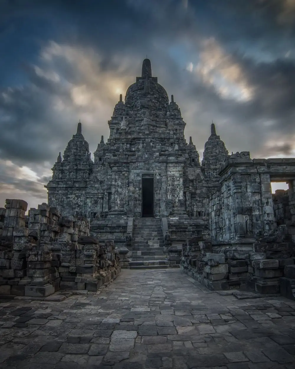 7 Destinasi Wisata Candi di Indonesia Selain Candi Borobudur