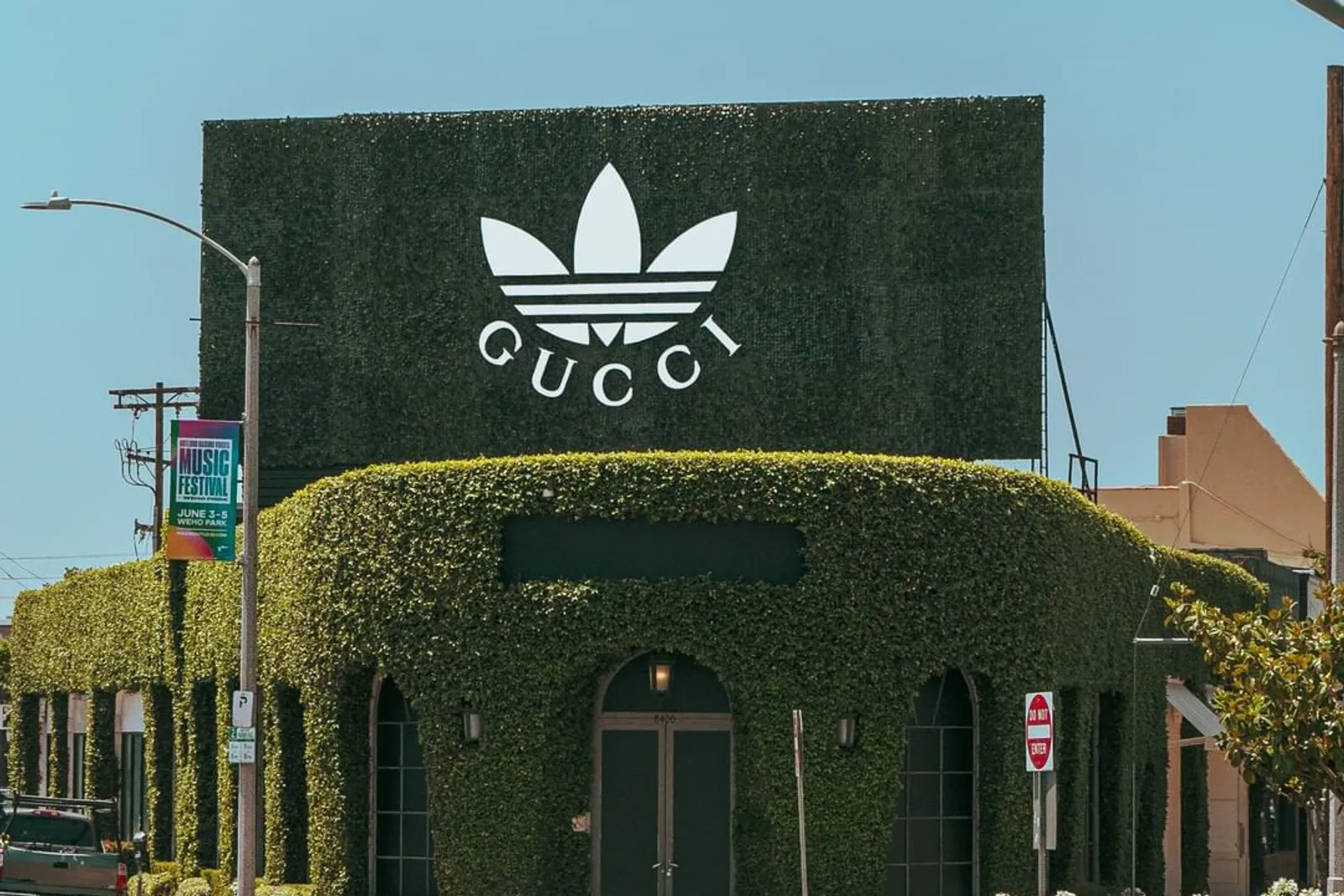 Resmi Rilis! adidas x Gucci Hadirkan Art Wall Keren di Beberapa Negara