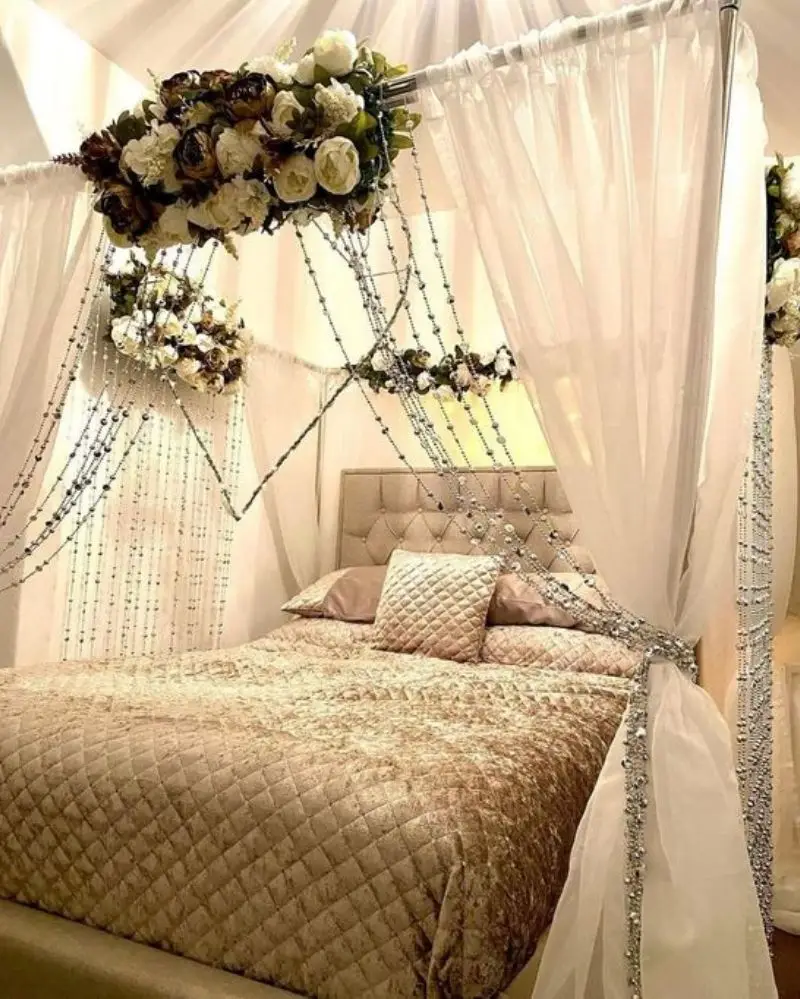 20 Ide Dekorasi Kamar Pengantin untuk Malam Pertama, Romantis & Unik!