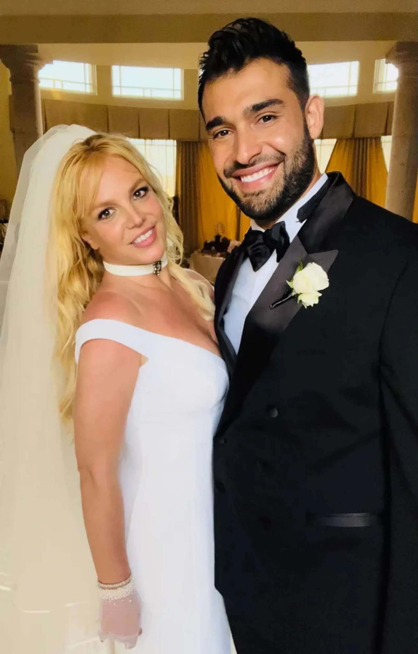 Makna Romantis di Balik Cincin Pernikahan Britney Spears & Sam Asghari