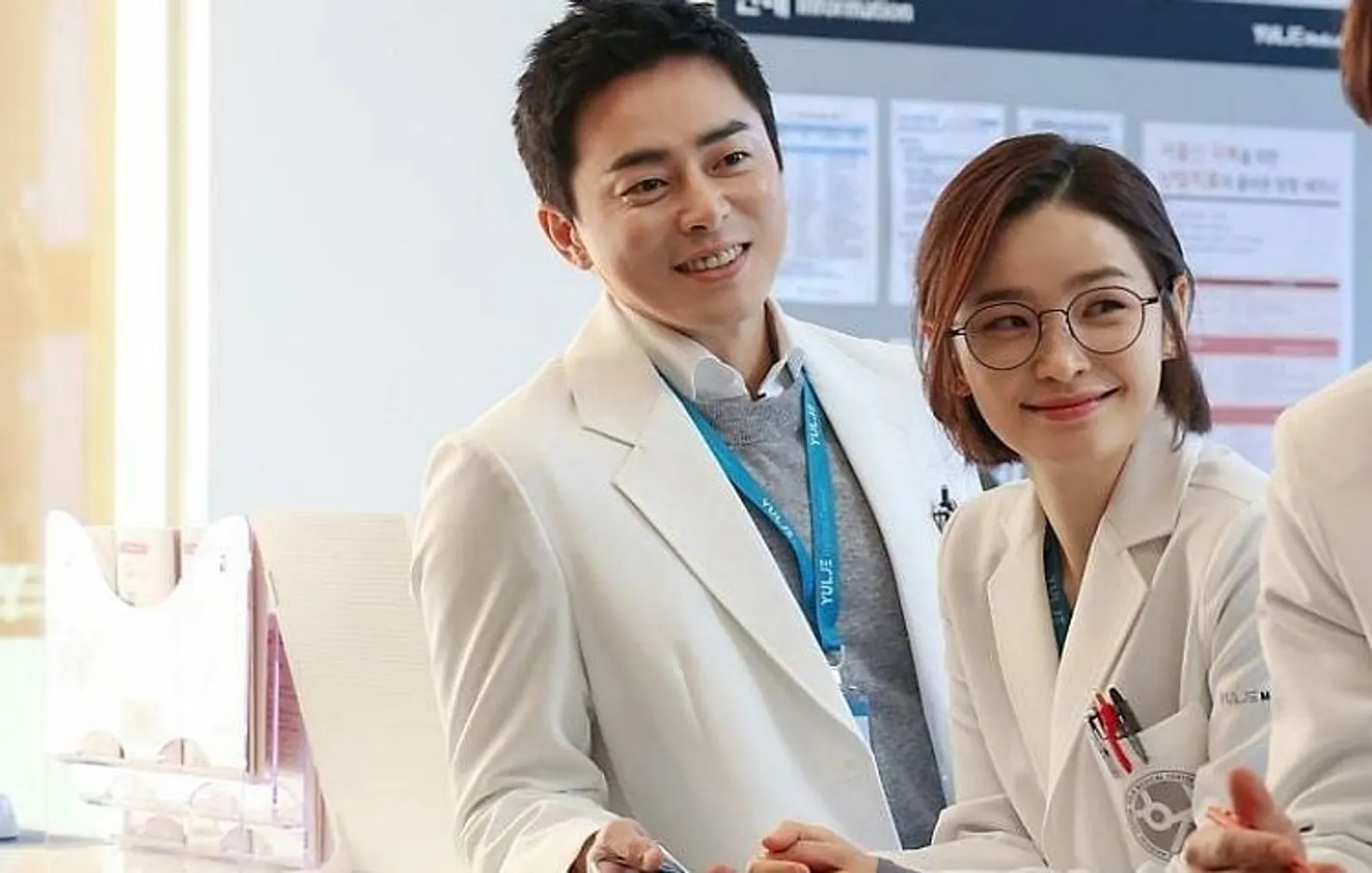 10 Pasangan di Drama Korea Ini Punya Kisah Cinta Terindah, Bikin Gemas