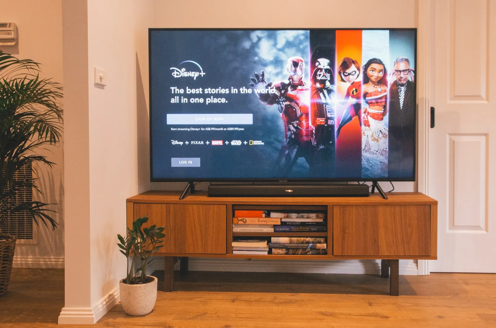 5 Rekomendasi Jajaran Smart TV yang Rilis di Tahun 2022