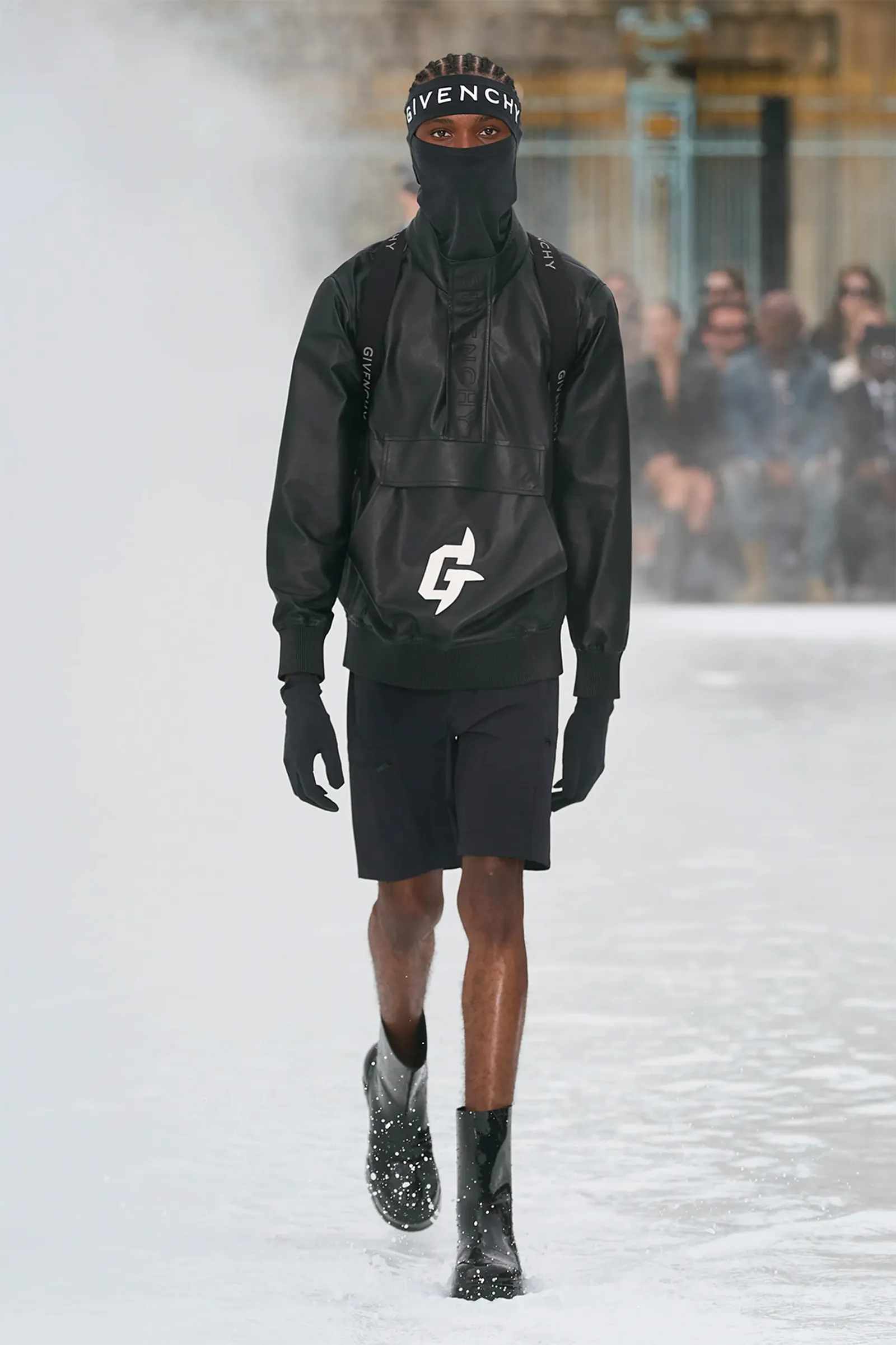 Koleksi Edgy Givenchy Menswear Spring/Summer 2023