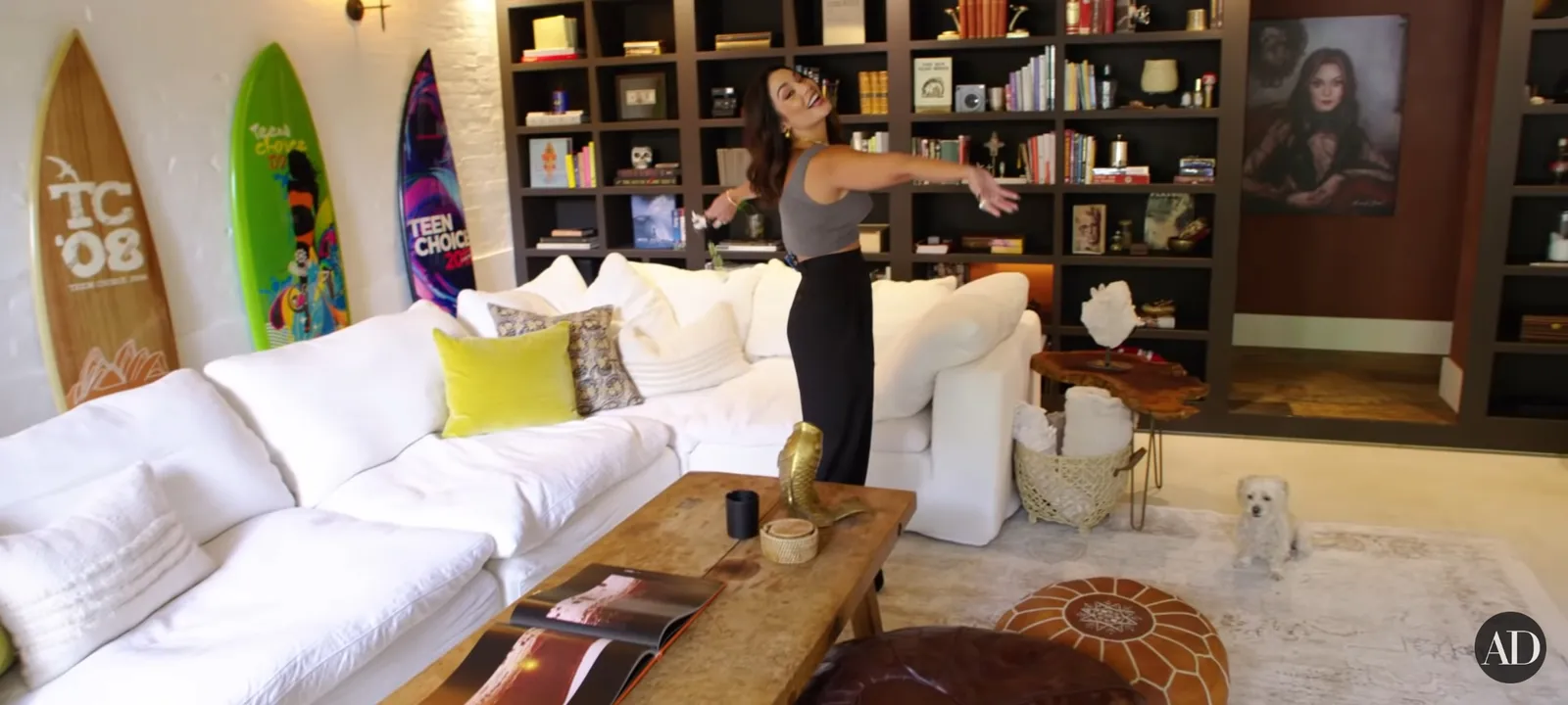 Terasa Hangat, Ini Rumah Vanessa Hudgens yang Bergaya Vintage-Classic