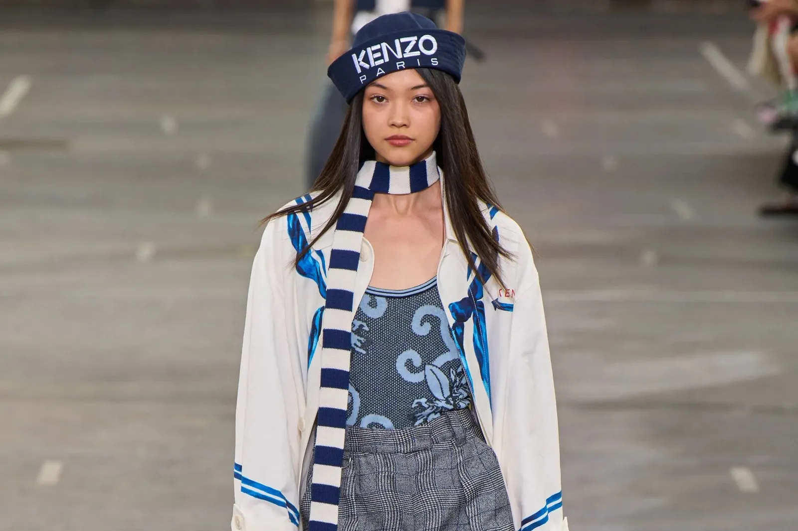 Kenzo Rilis Koleksi Youthful a La ABG untuk Menswear Spring 2023