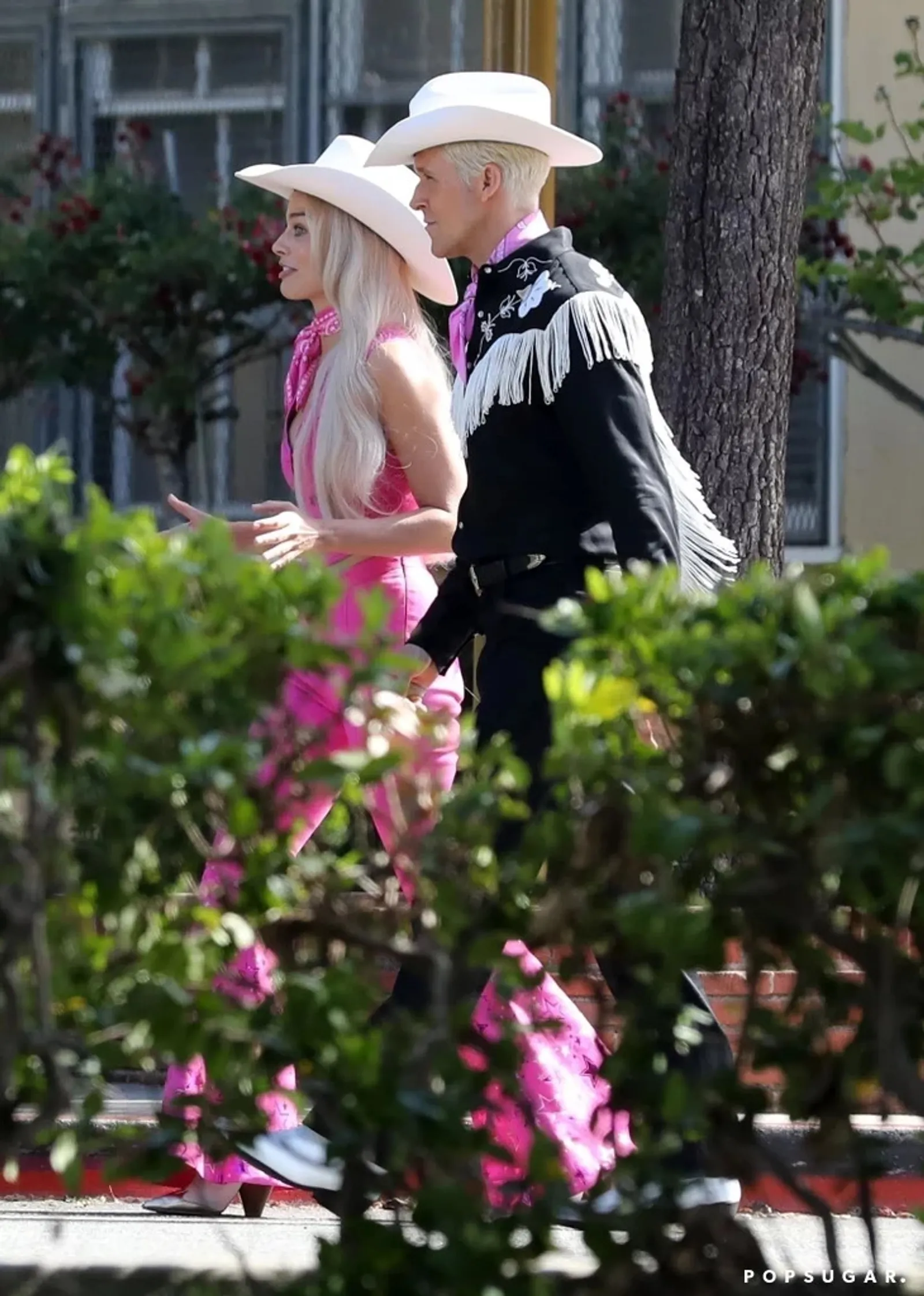 Gaya Margot Robbie & Ryan Gosling di Lokasi Syuting 'Barbie'