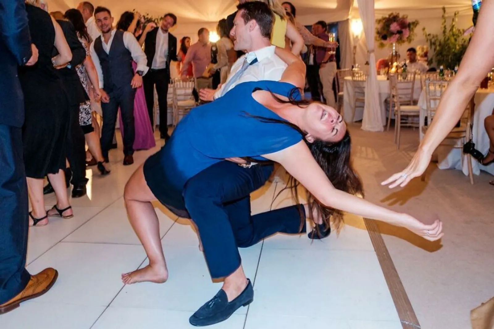 Kocak! Ini 12 Momen Lucu yang Tak Terduga di Acara Pernikahan