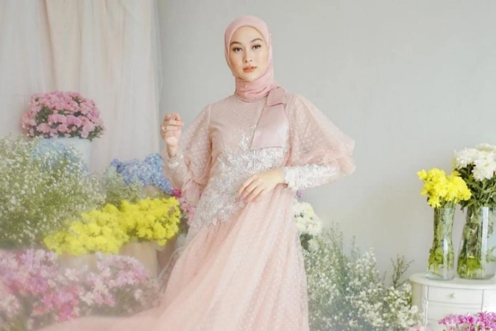 Siap-siap Tampil Manis Pakai Tulle Dress untuk Perempuan Hijab