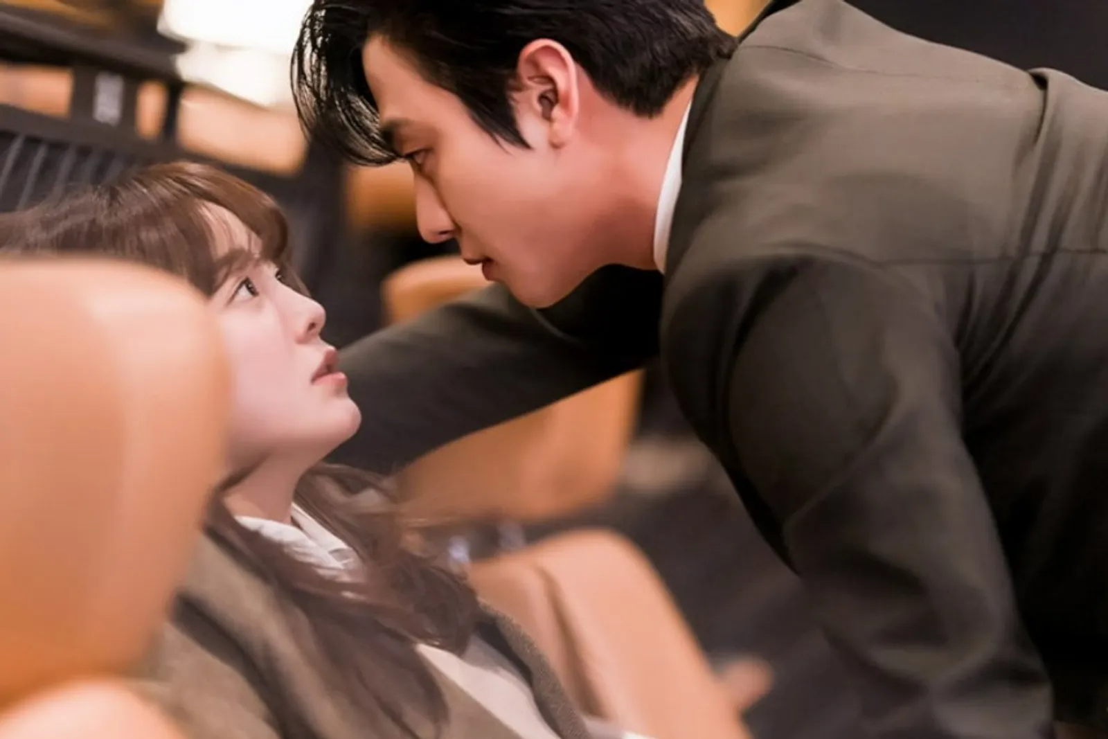 12 Adegan Panas Posisi Woman on Top di Drama Korea