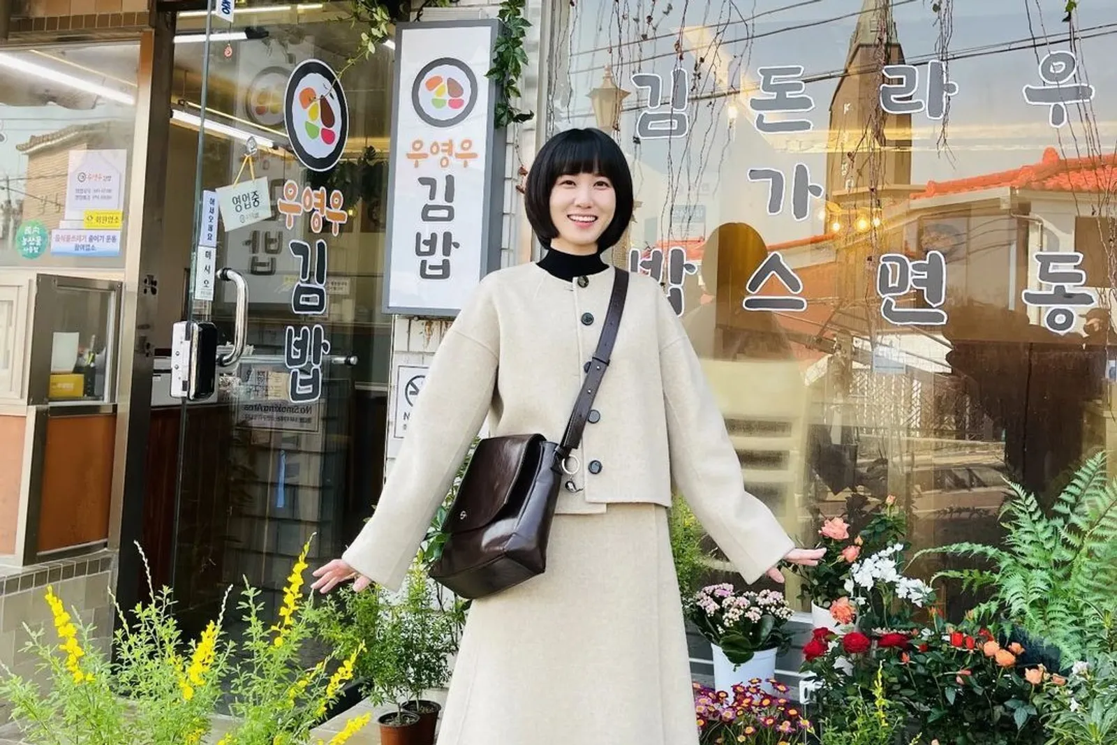 Gaya Asli Park Eun Bin, Pemeran Utama Extraordinary Attorney Woo