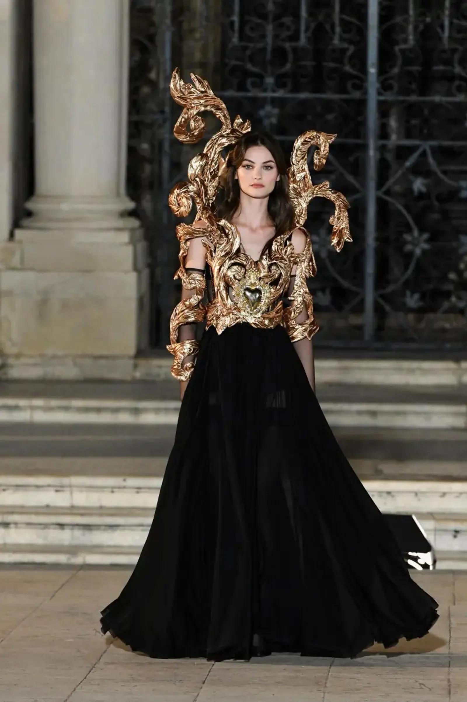 Dolce & Gabbana Rayakan 10 Tahun Alta Moda dengan Koleksi Fantastis