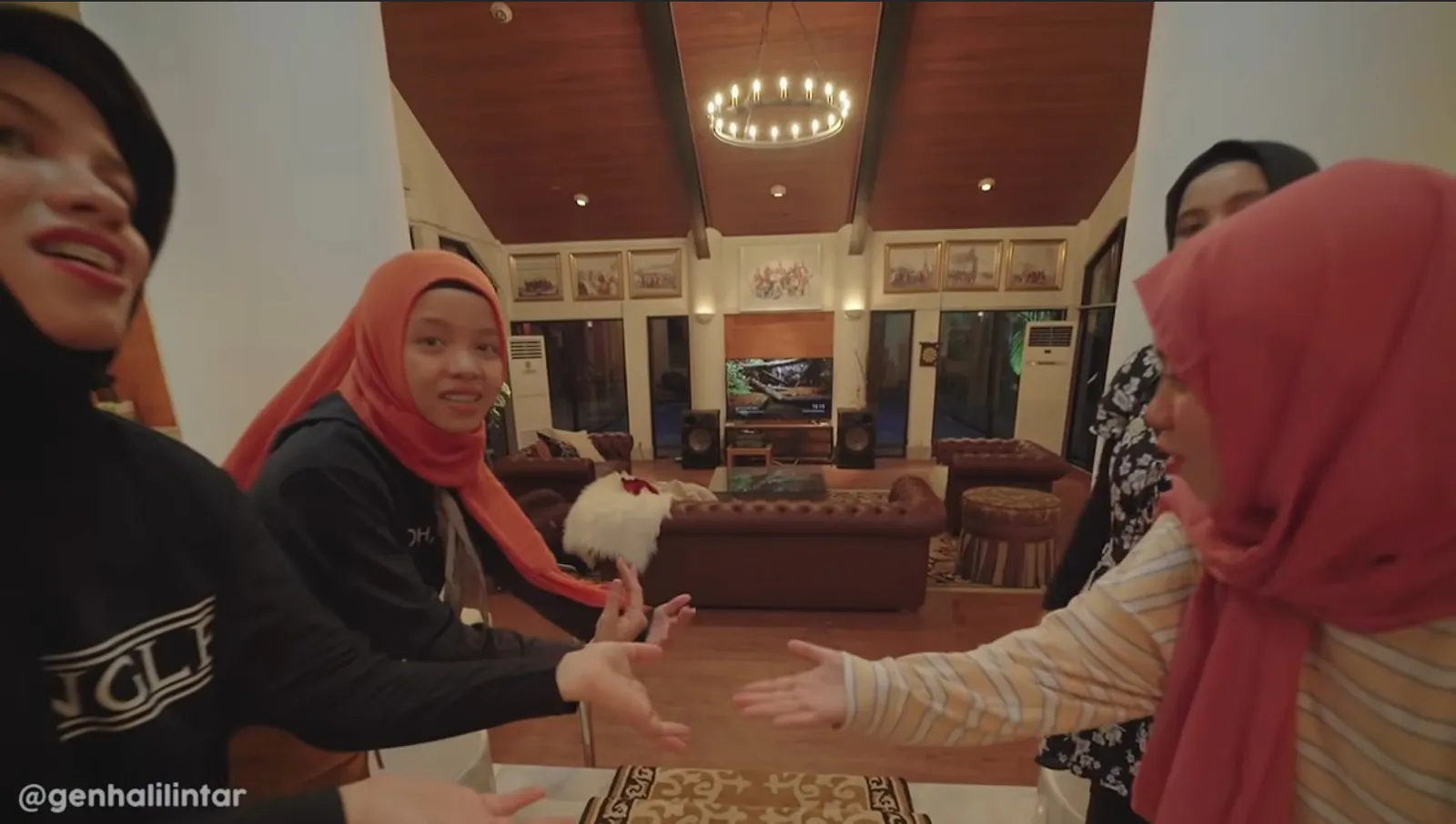 Luas dan Megah, Ini Potret Rumah Keluarga Gen Halilintar di Indonesia