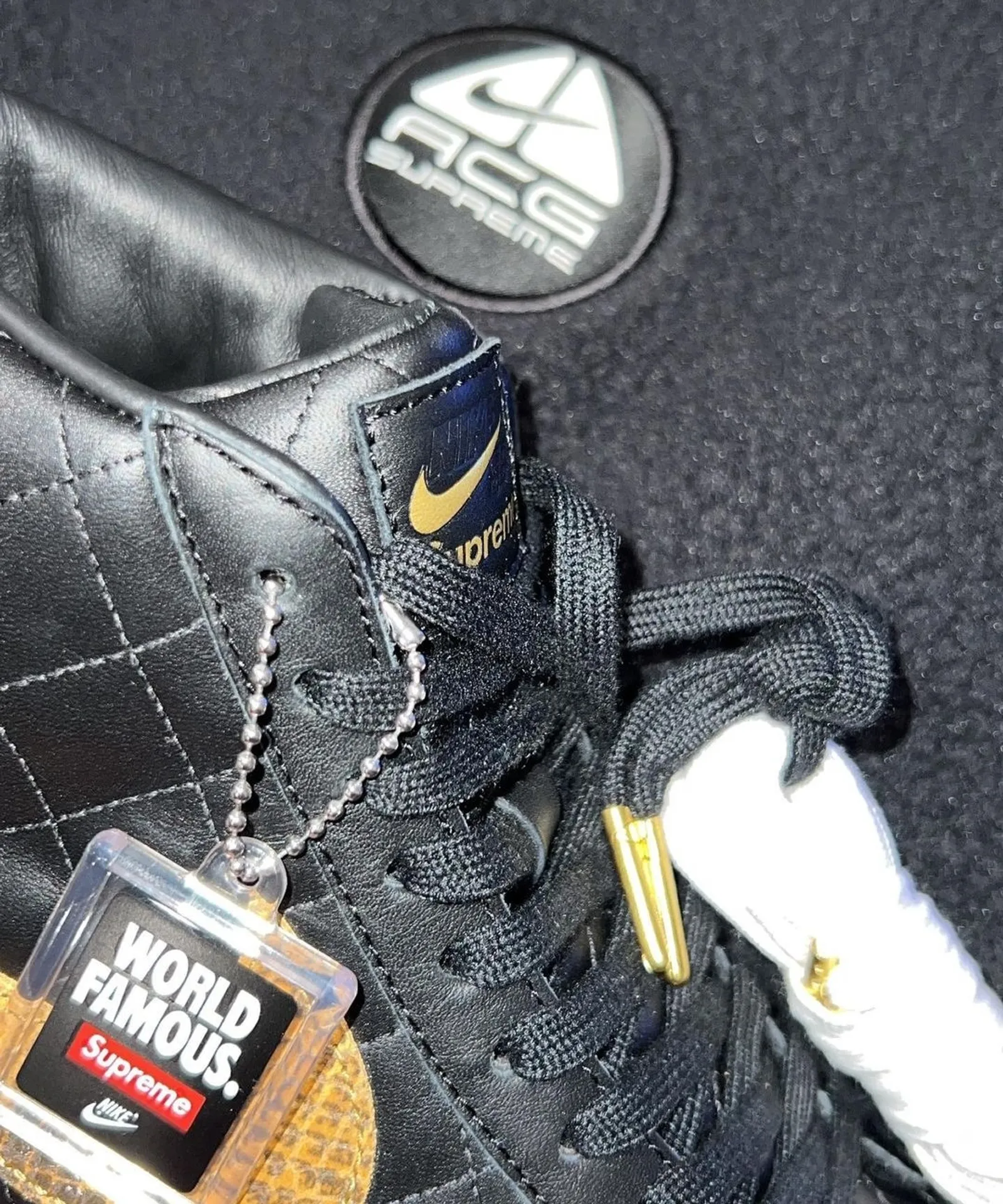 Intip Detail Keren pada Koleksi Supreme x Nike SB Blazer Mid
