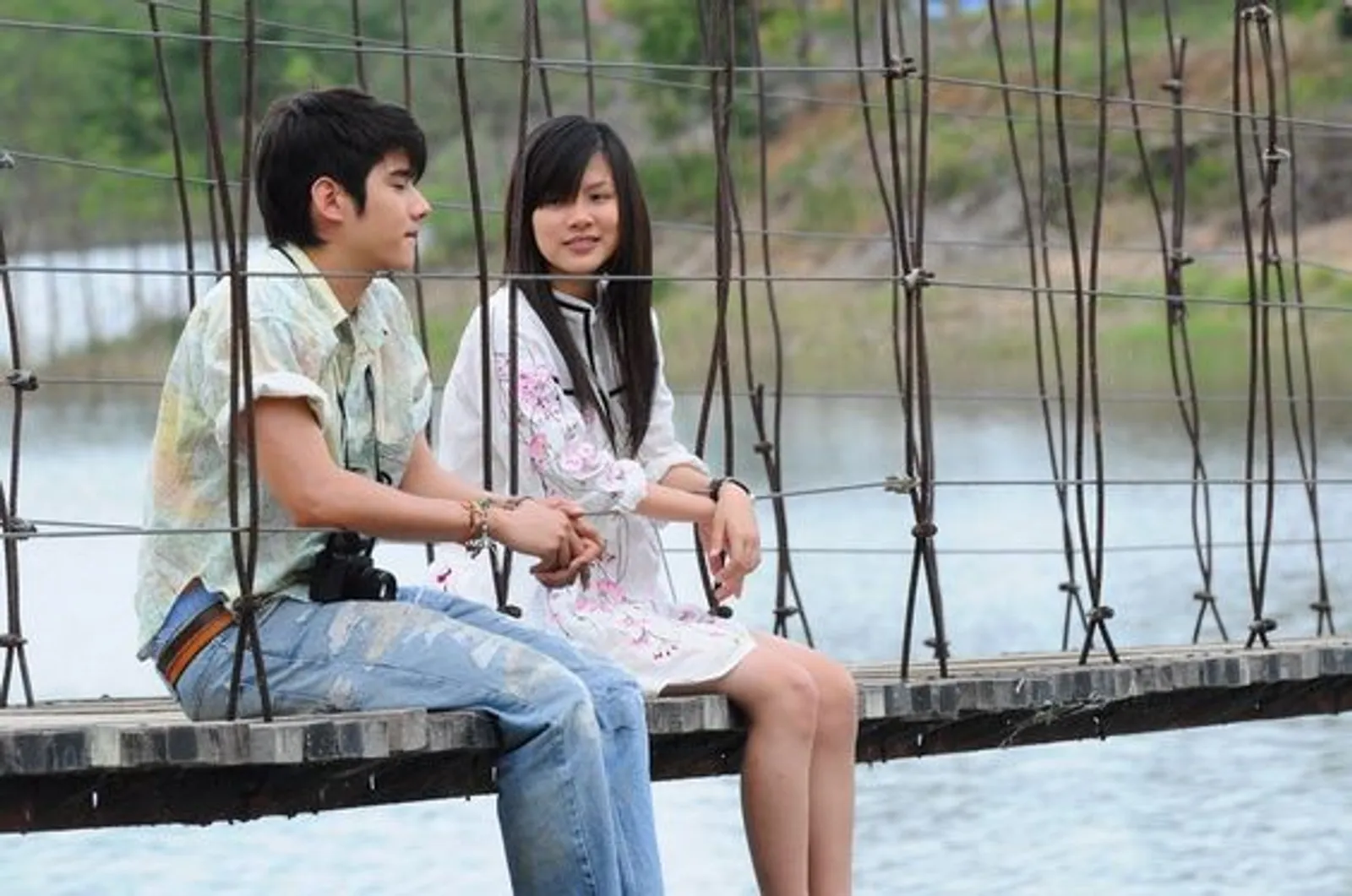 7 Film Romantis Thailand dengan Bittersweet Ending, Penuh Haru!