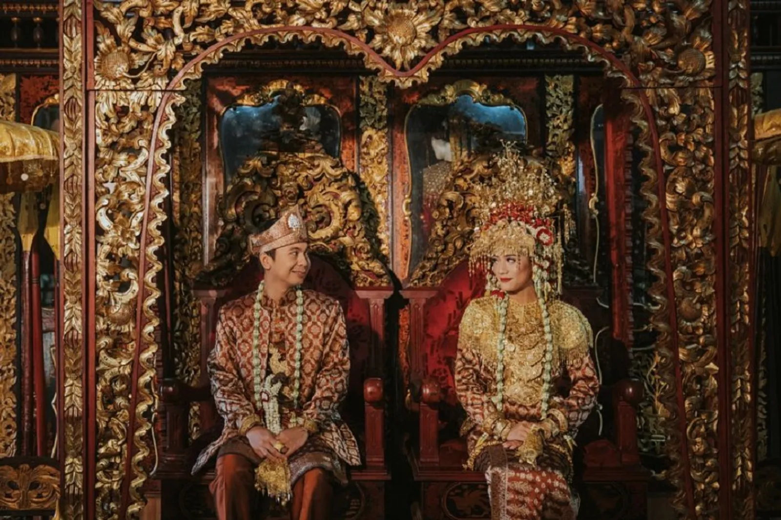 Unik nan Kocak, Intip 10 Potret Pre-Wedding Komika Indonesia