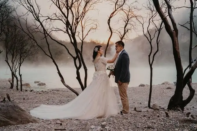 15 Lokasi Outdoor untuk Foto Pre-wedding, Instagramable dan Cantik!