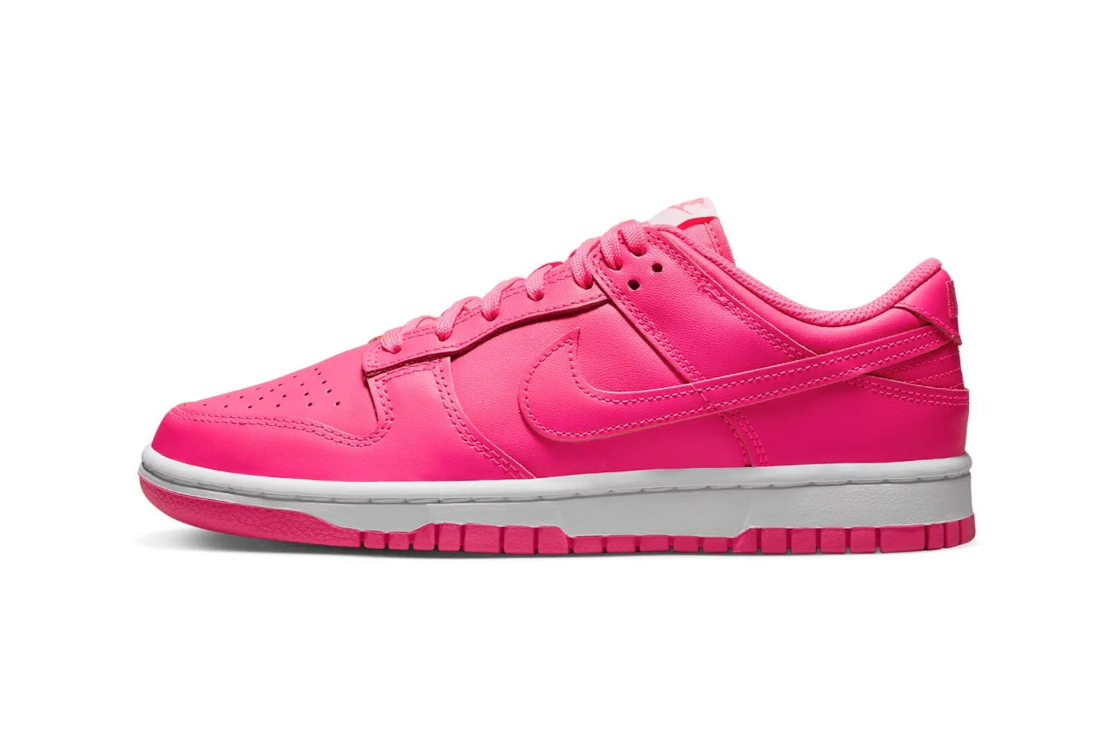 Nike Dunk Low Rilis Sneaker Warna 'Hot Pink' yang Tegas!
