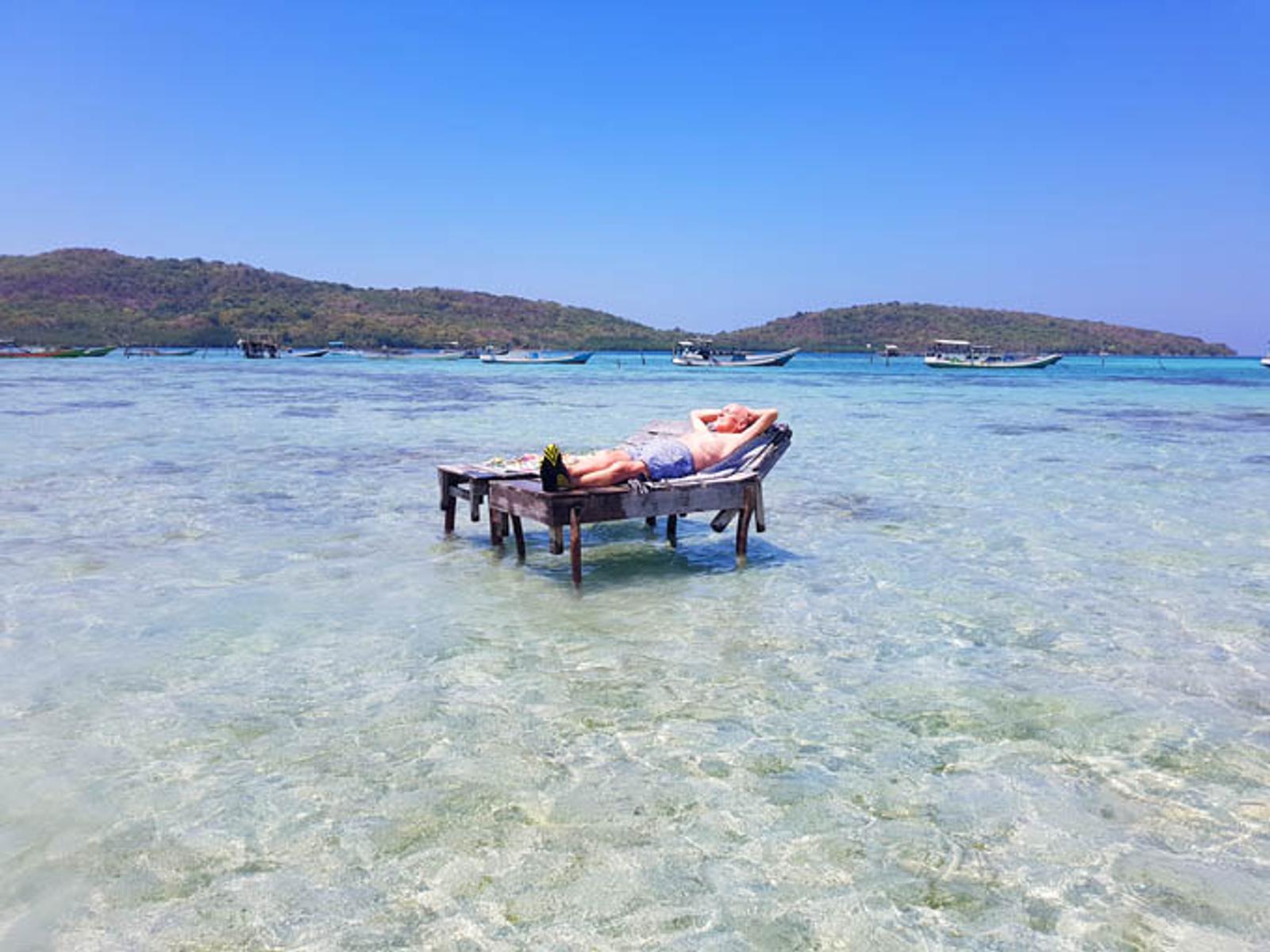 Bagaikan Surga, Ini 5 Pantai Eksotis Tersembunyi di Indonesia