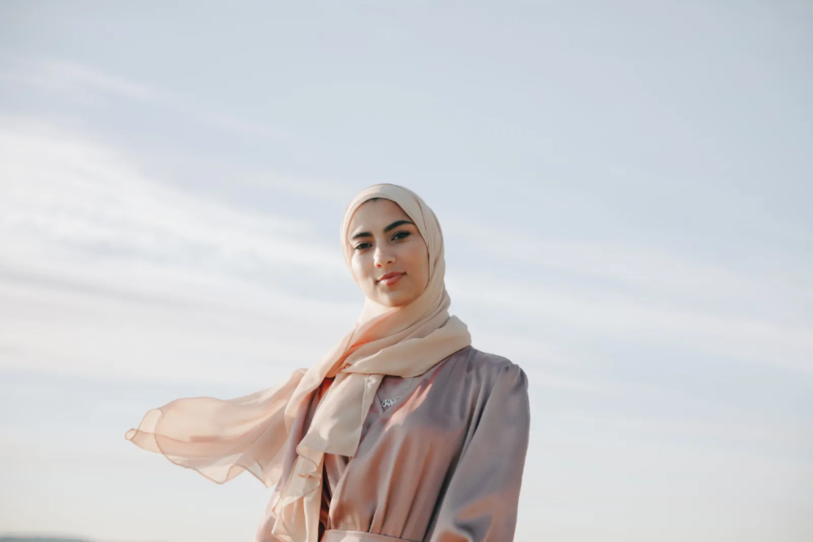 50 Tutorial Hijab Pashmina yang Simpel dan Kekinian, Yuk Coba!