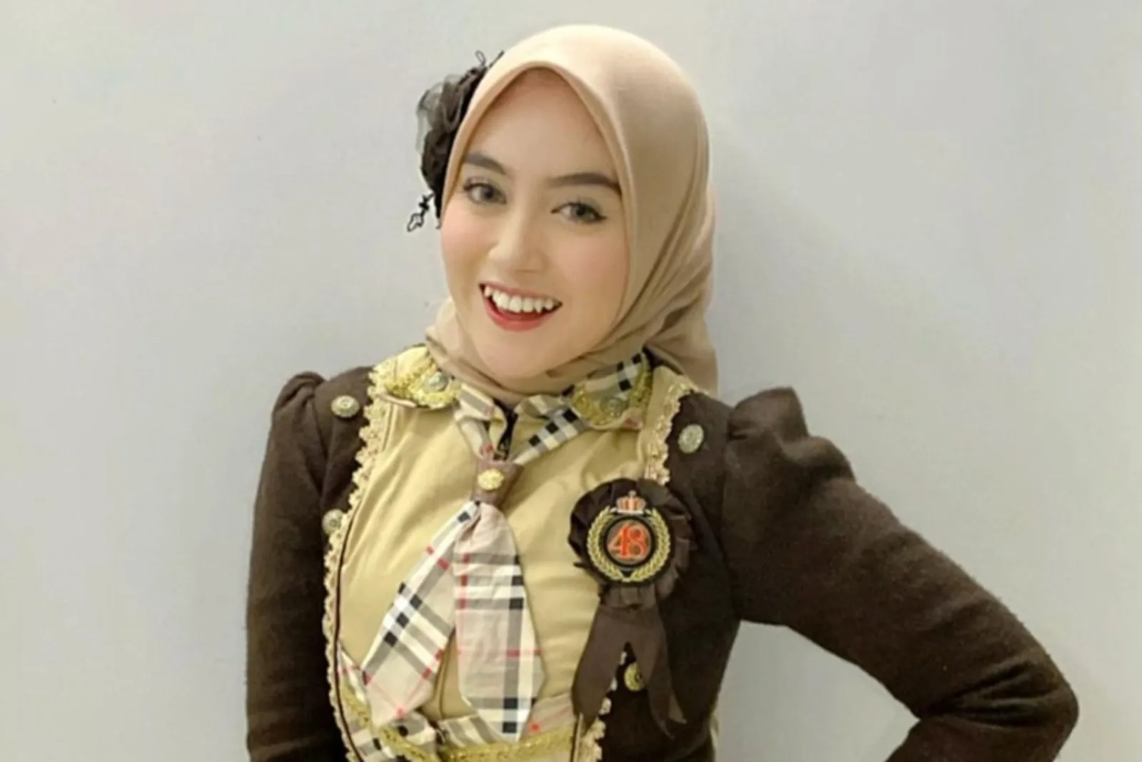 Senyum Manis Artis Indonesia Bergigi Gingsul