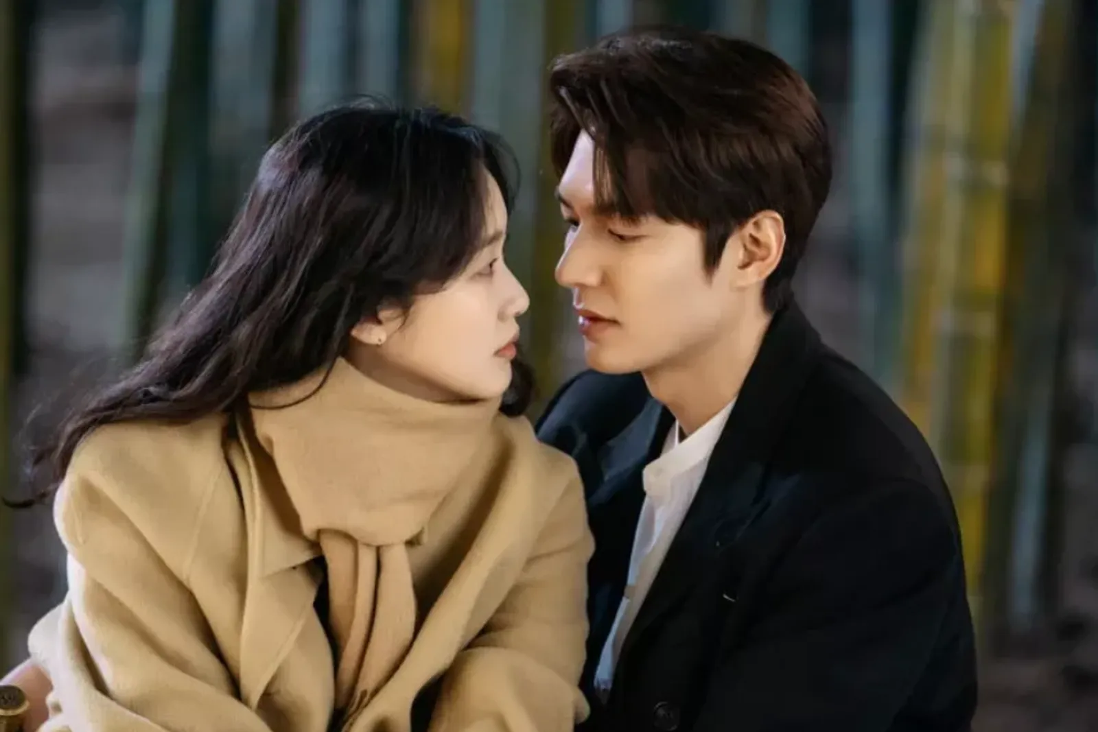 11 Pasangan Drama Korea yang Super Unik dan Aneh, Tetap Bucin!