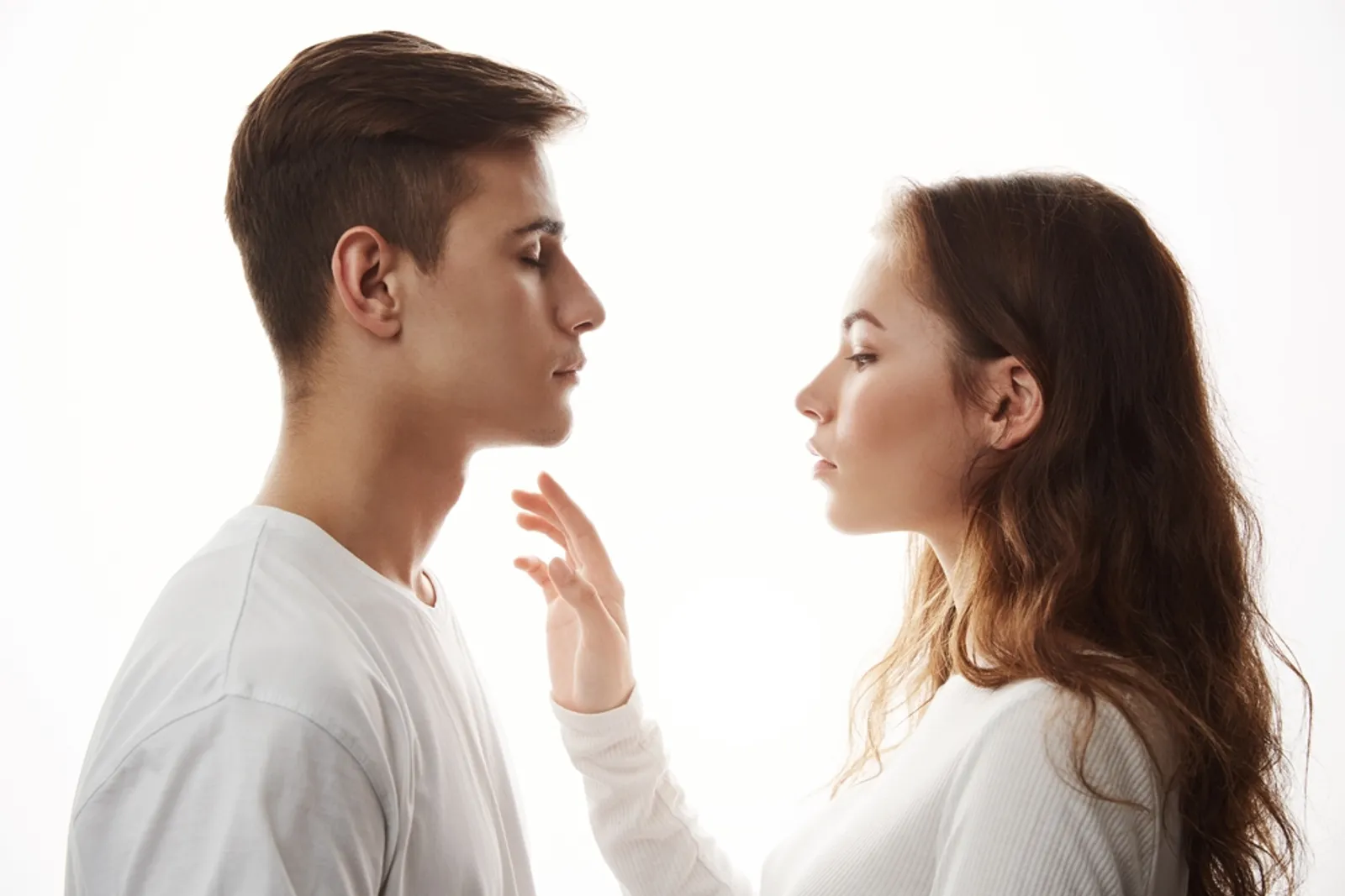 6 Cara Memperbaiki Komunikasi yang Memburuk dengan Pasangan