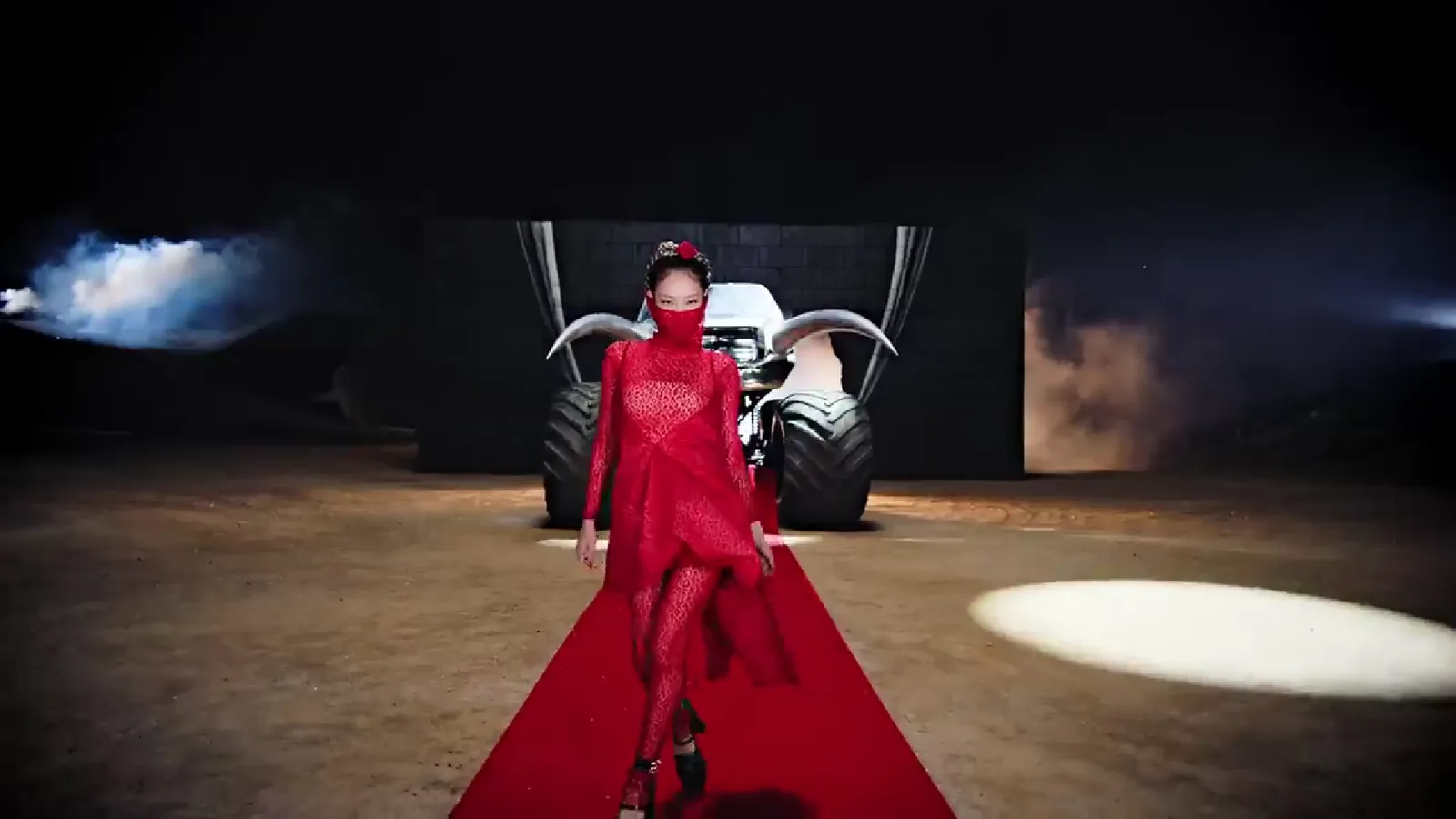 Bocoran Brand Outfit BLACKPINK di MV 'Pink Venom'