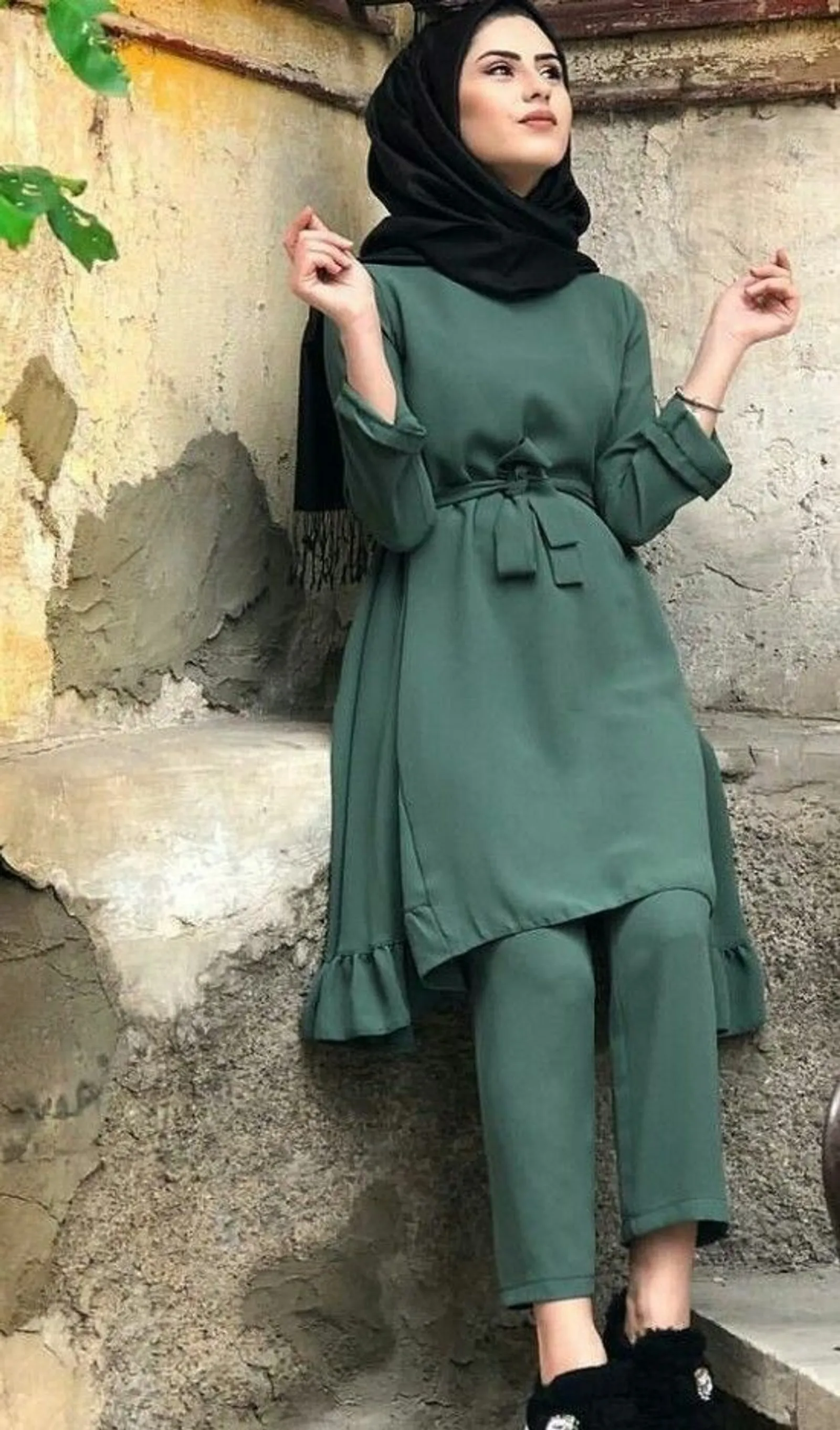 Baju Hijau Cocok dengan Jilbab Warna Apa? Ini 15 Warna Pilihannya