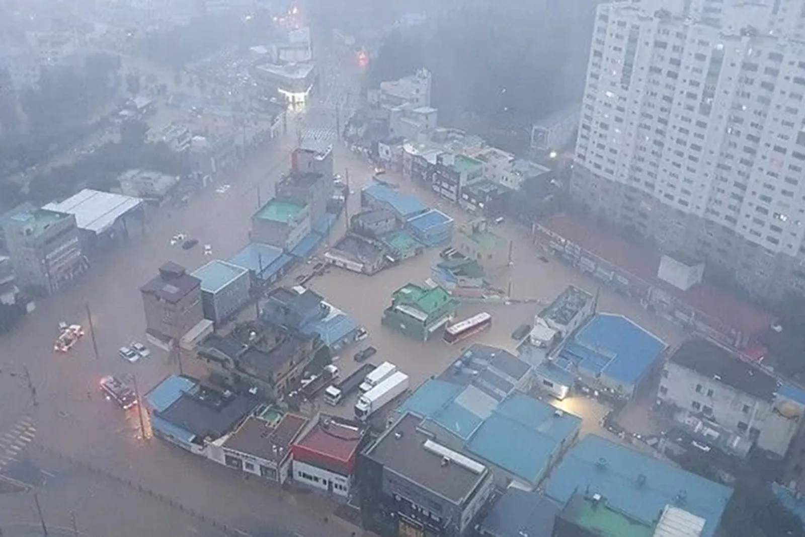 Dihantam Topan Hinnamnor, Ini 13 Potret Kondisi Korea Selatan