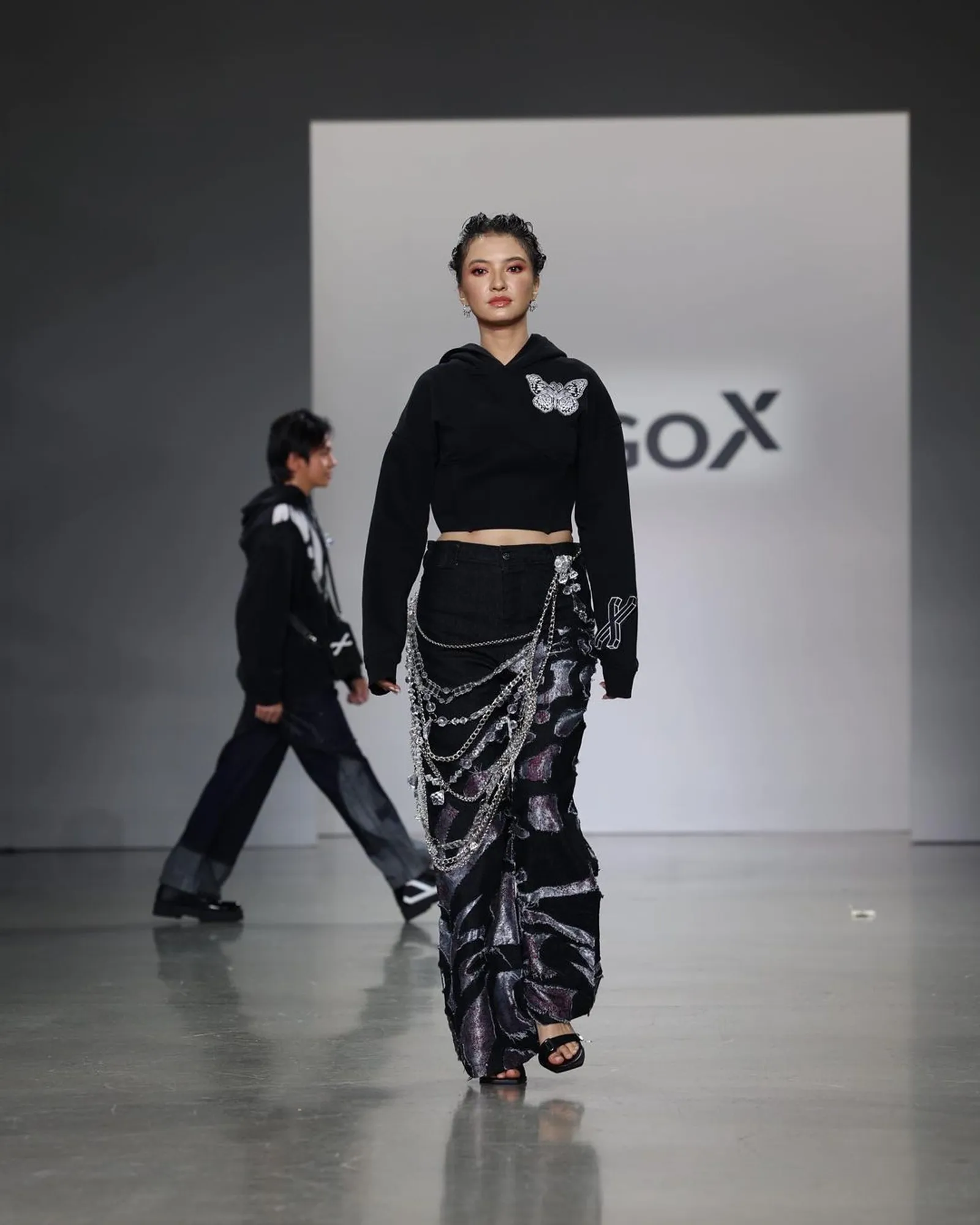 Gaya Para Artis Indonesia di Runway ERIGO-X New York Fashion Week