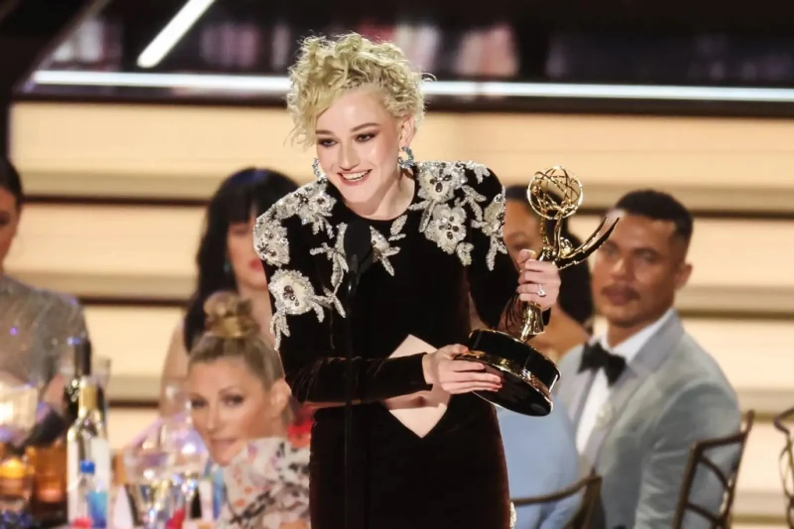 8 Highlights Emmy Awards 2022 yang Paling Diingat