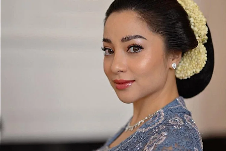 Potret Manis Nikita Willy yang Telah Miliki Seorang Putra