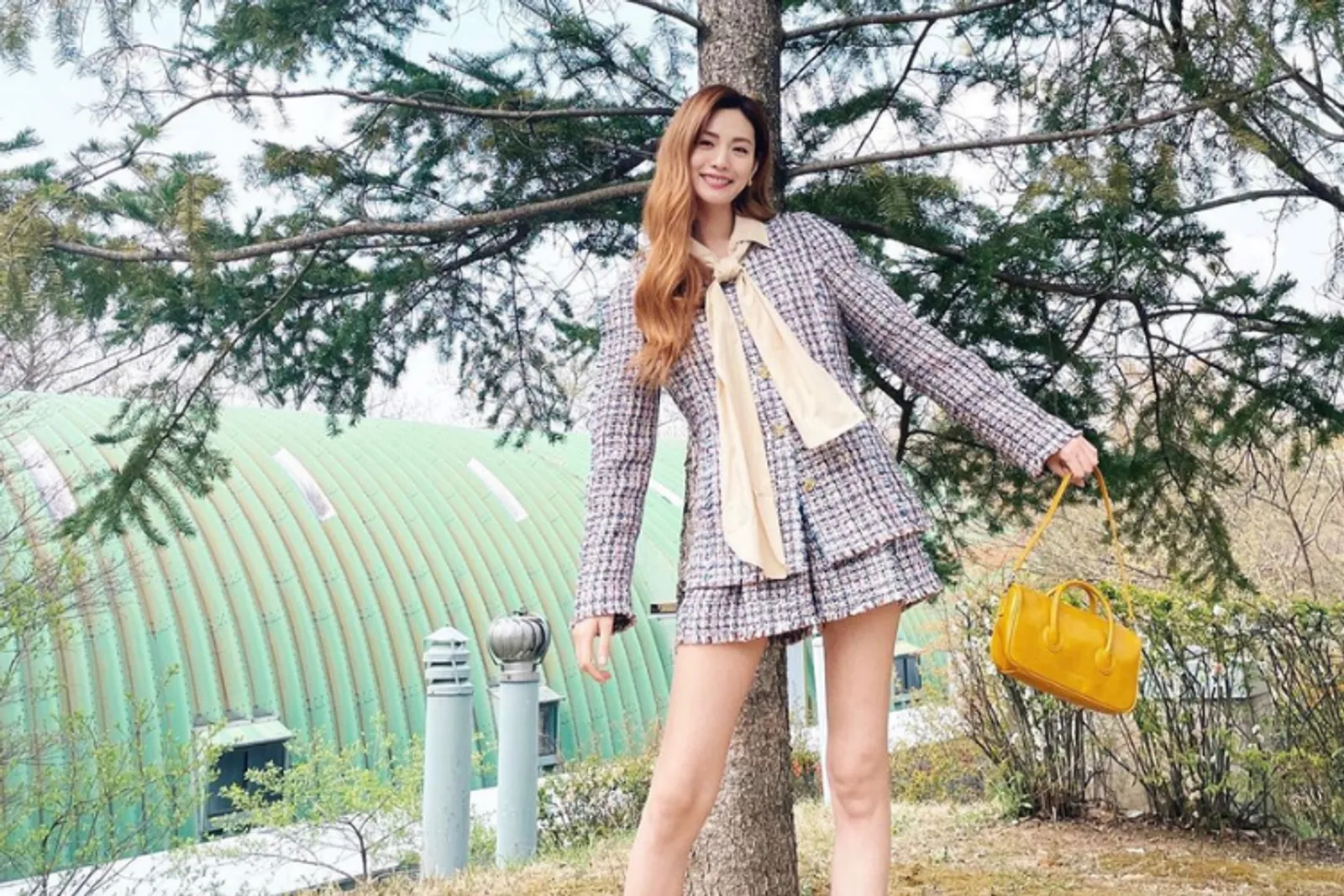 Penampilan Nana 'After School' dengan Riasan Minimalis