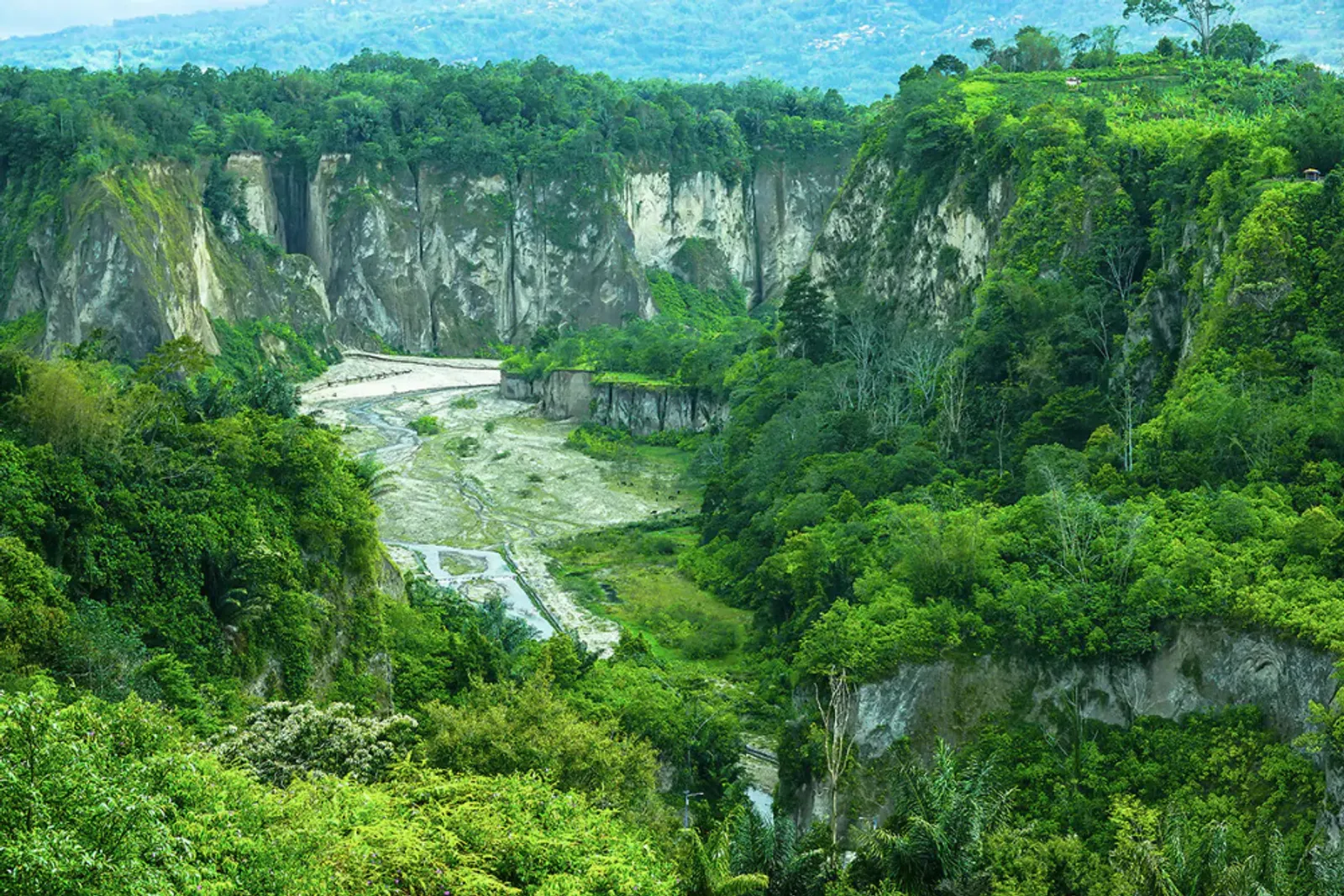 9 Geopark di Sumatra Barat Suguhkan Panorama & Fenomena Alam Terbaik