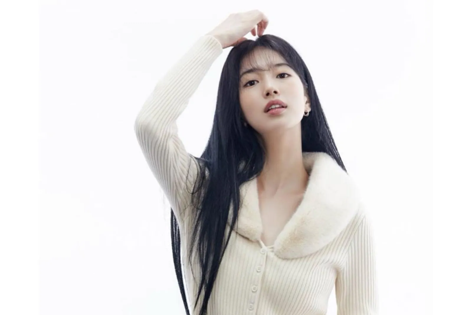 Berbagai Potret Cantik Suzy Saat Photoshoot