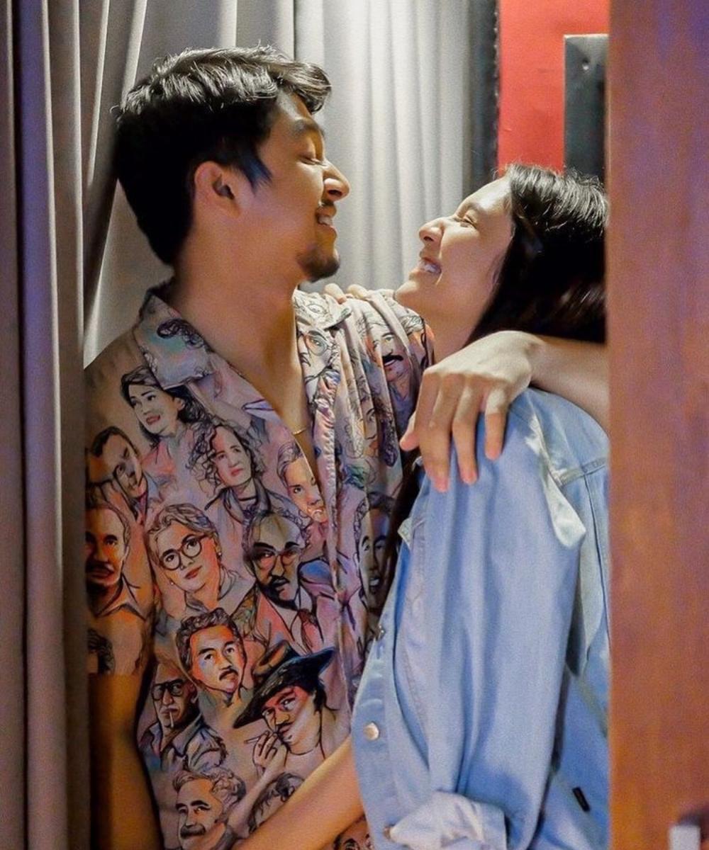 9 Gaya Pacaran Mikha Tambayong dan Deva Mahenra, Makin Lengket!