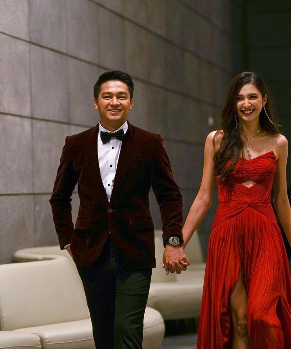 9 Gaya Pacaran Mikha Tambayong dan Deva Mahenra, Makin Lengket!