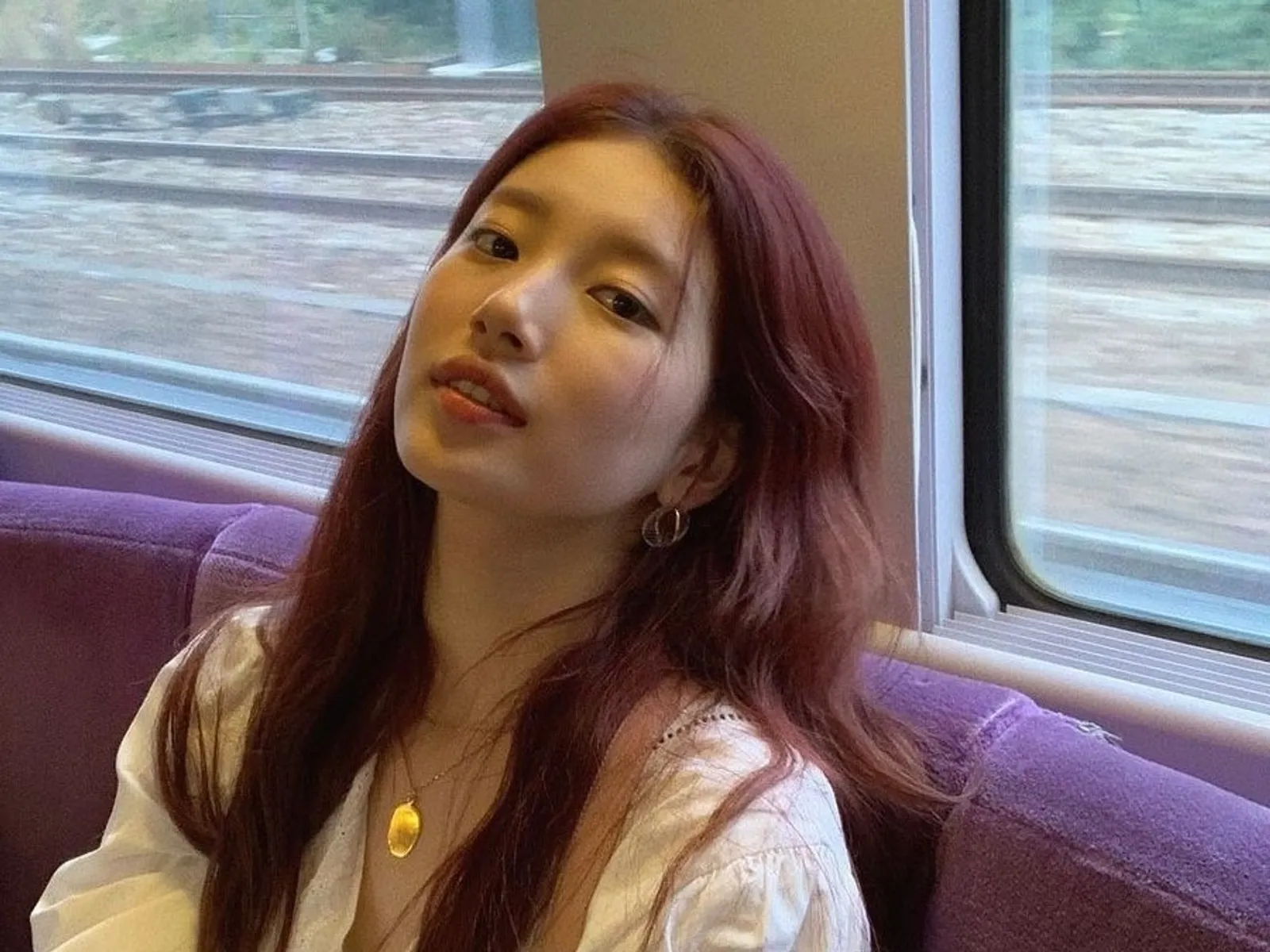 Menginjak Usia 28 Tahun, Begini Potret Suzy yang Kian Memesona