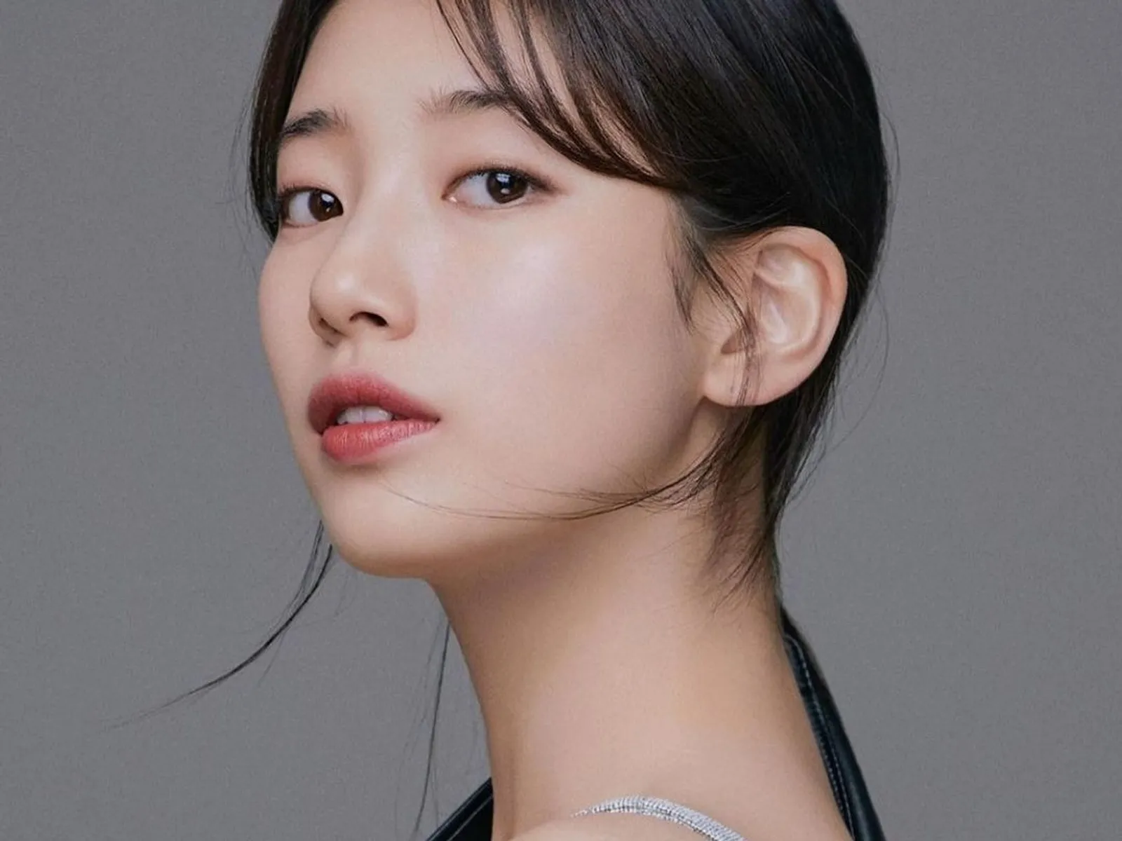 Menginjak Usia 28 Tahun, Begini Potret Suzy yang Kian Memesona