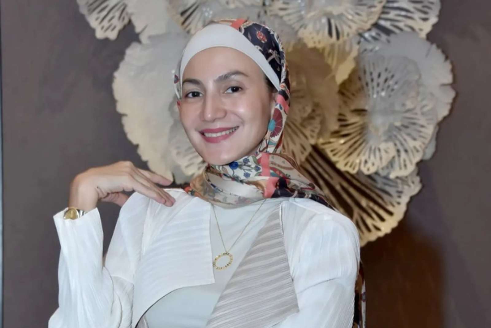 Potret Wanda Hamidah yang Kian Glowing