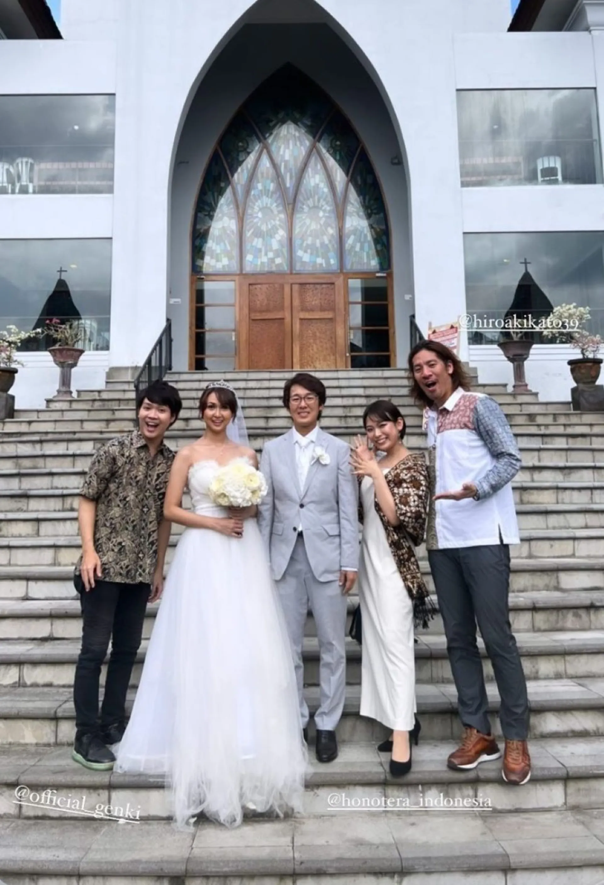 Dipersunting Lelaki Jepang, Ini 10 Potret Pernikahan Stefi Eks 'JKT48'