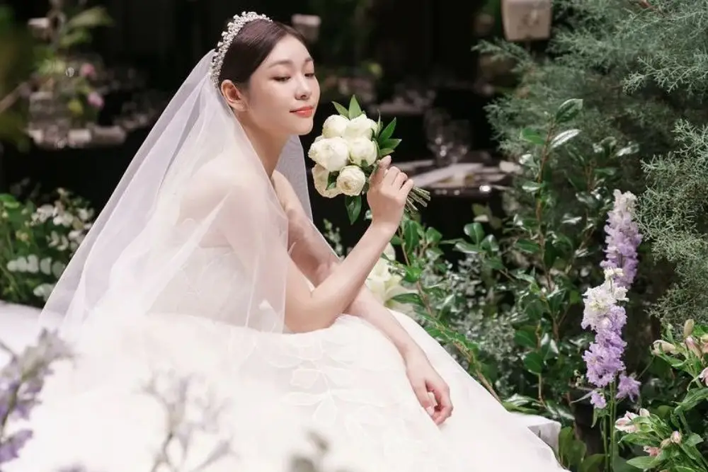 6 Fakta Pernikahan Kim Yuna & Ko Woo Rim, Gaun Pengantin Nyaris Rp1 M