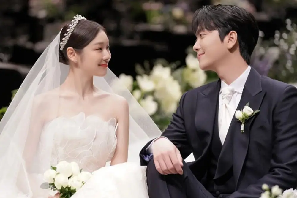 6 Fakta Pernikahan Kim Yuna & Ko Woo Rim, Gaun Pengantin Nyaris Rp1 M