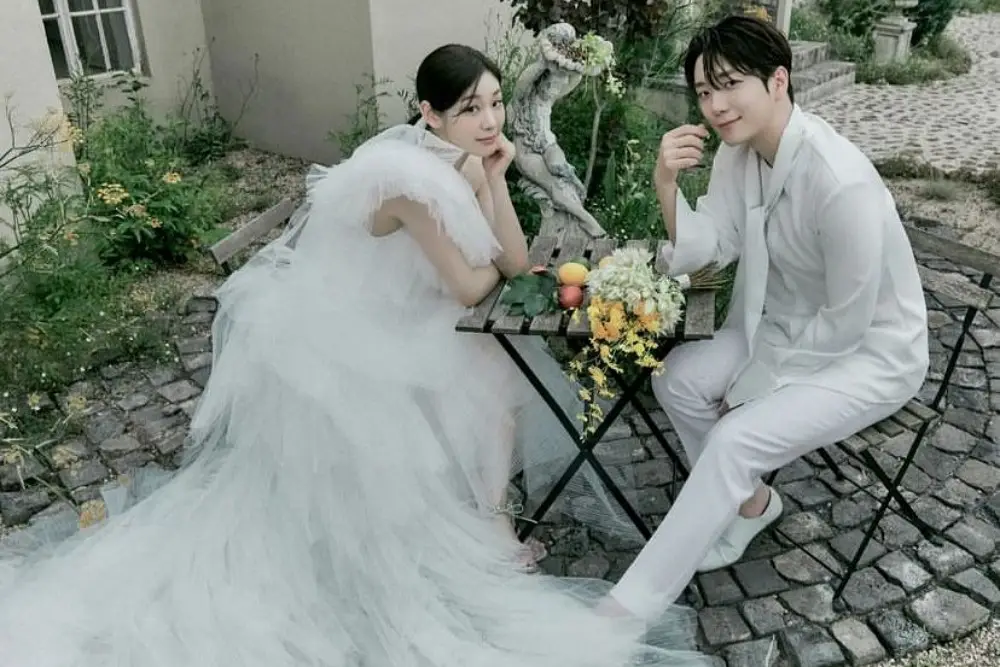 6 Fakta Pernikahan Kim Yuna & Ko Woo Rim, Gaun Pengantin Nyaris Rp1 M