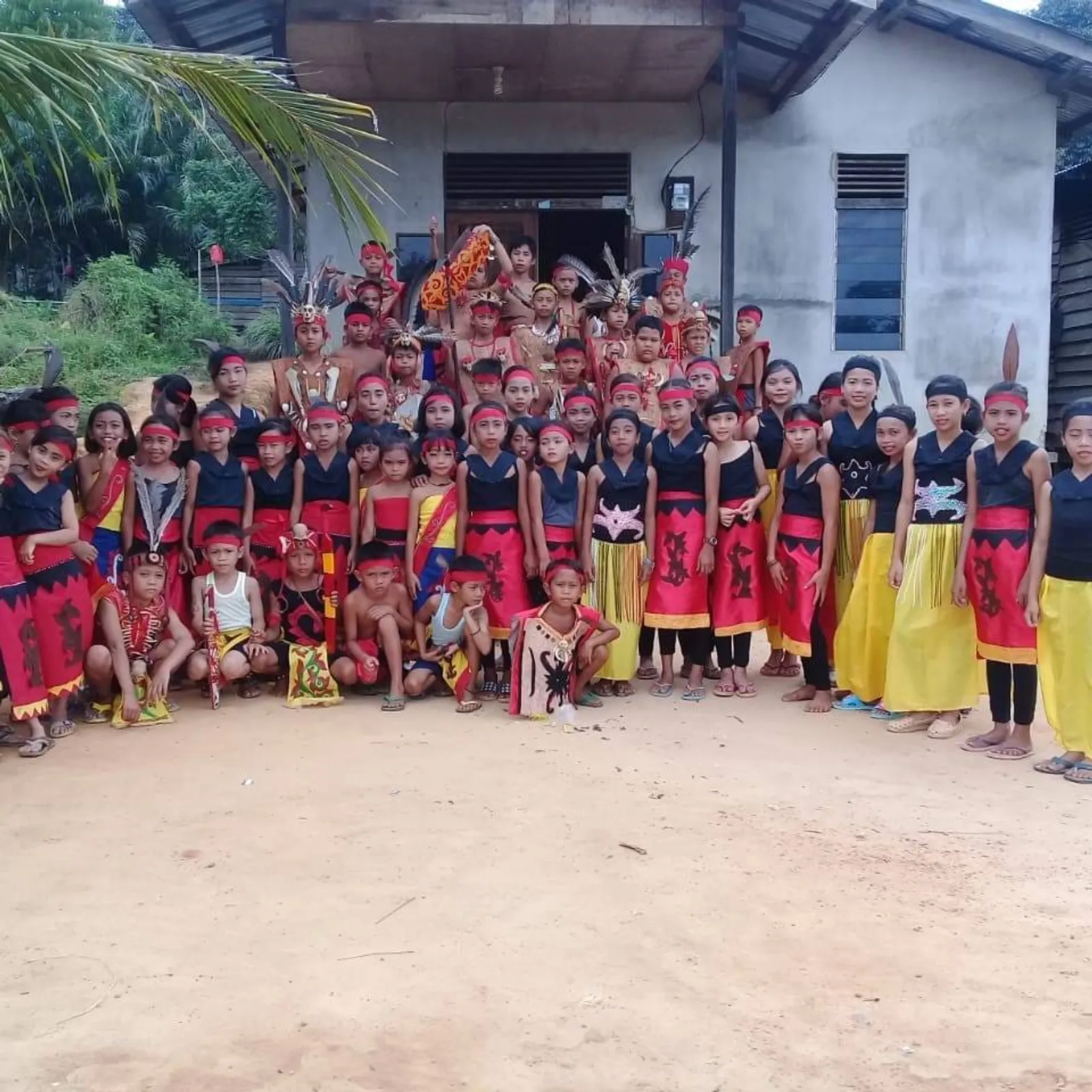 Aksi Laleilmanino Ciptakan Lagu Hingga Berdonasi untuk Sekolah di Indonesia 
